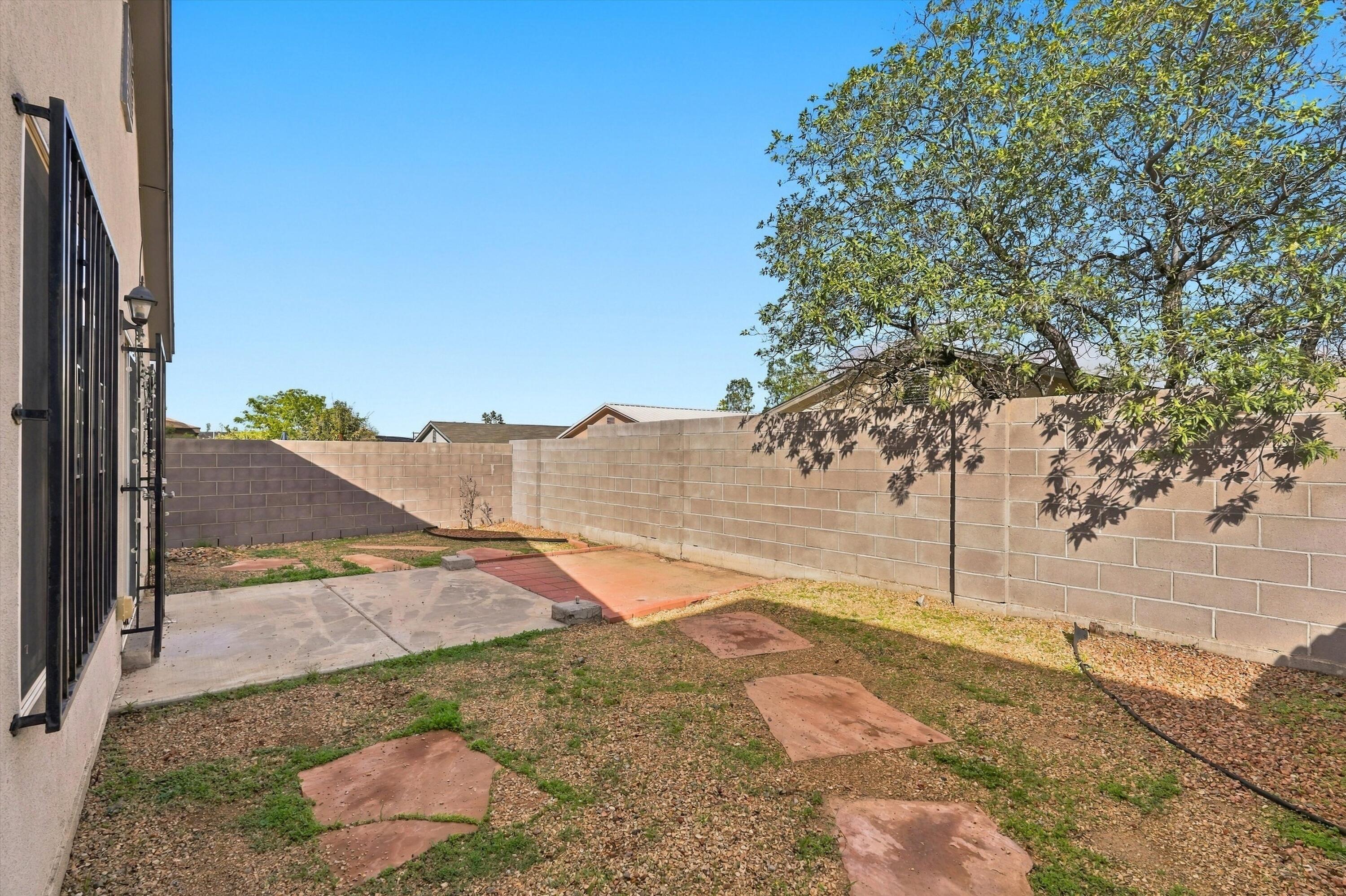 Photo 3 — 2504 Woodhill Drive NW