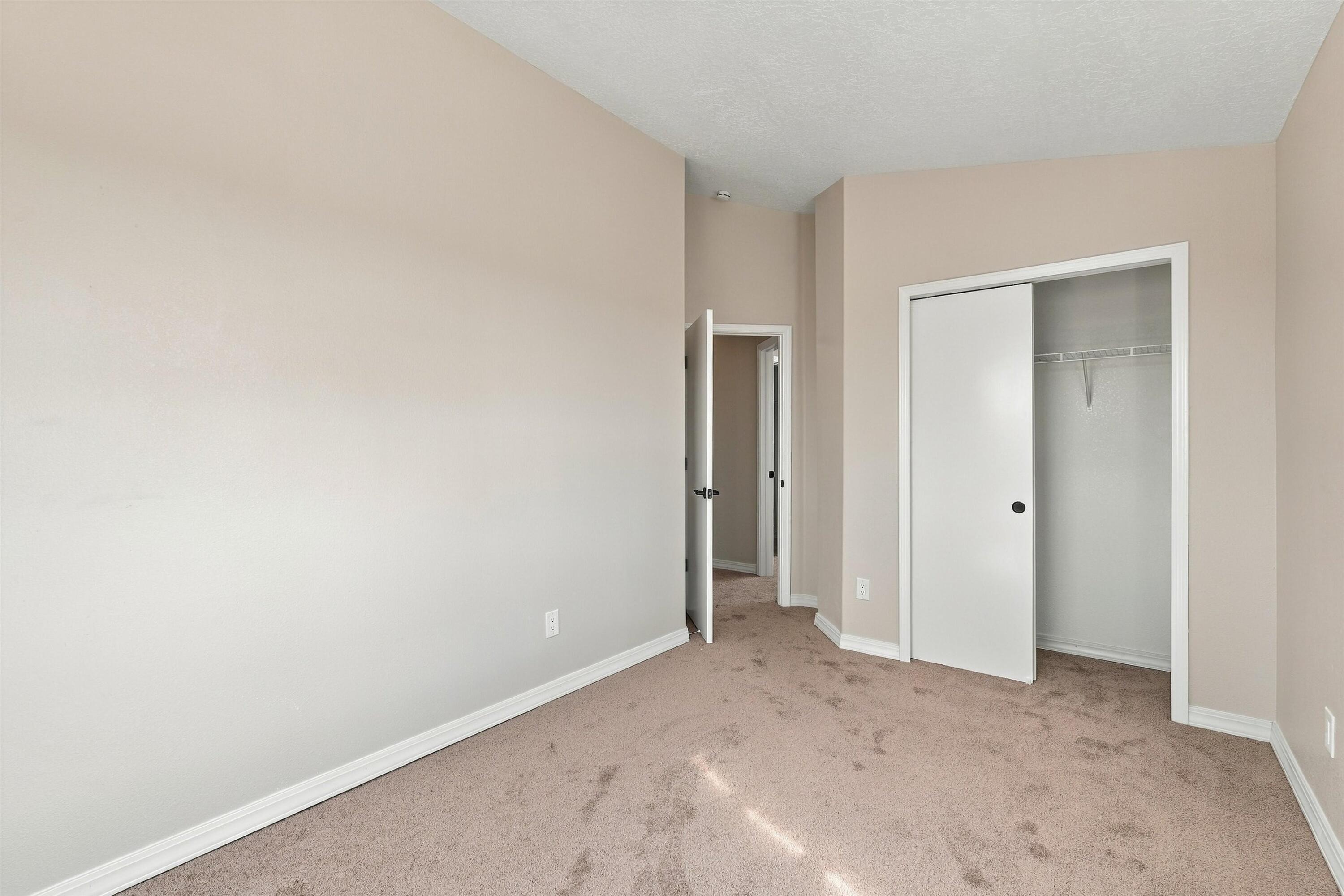 Photo 18 — 10643 Rockcliff Drive NW