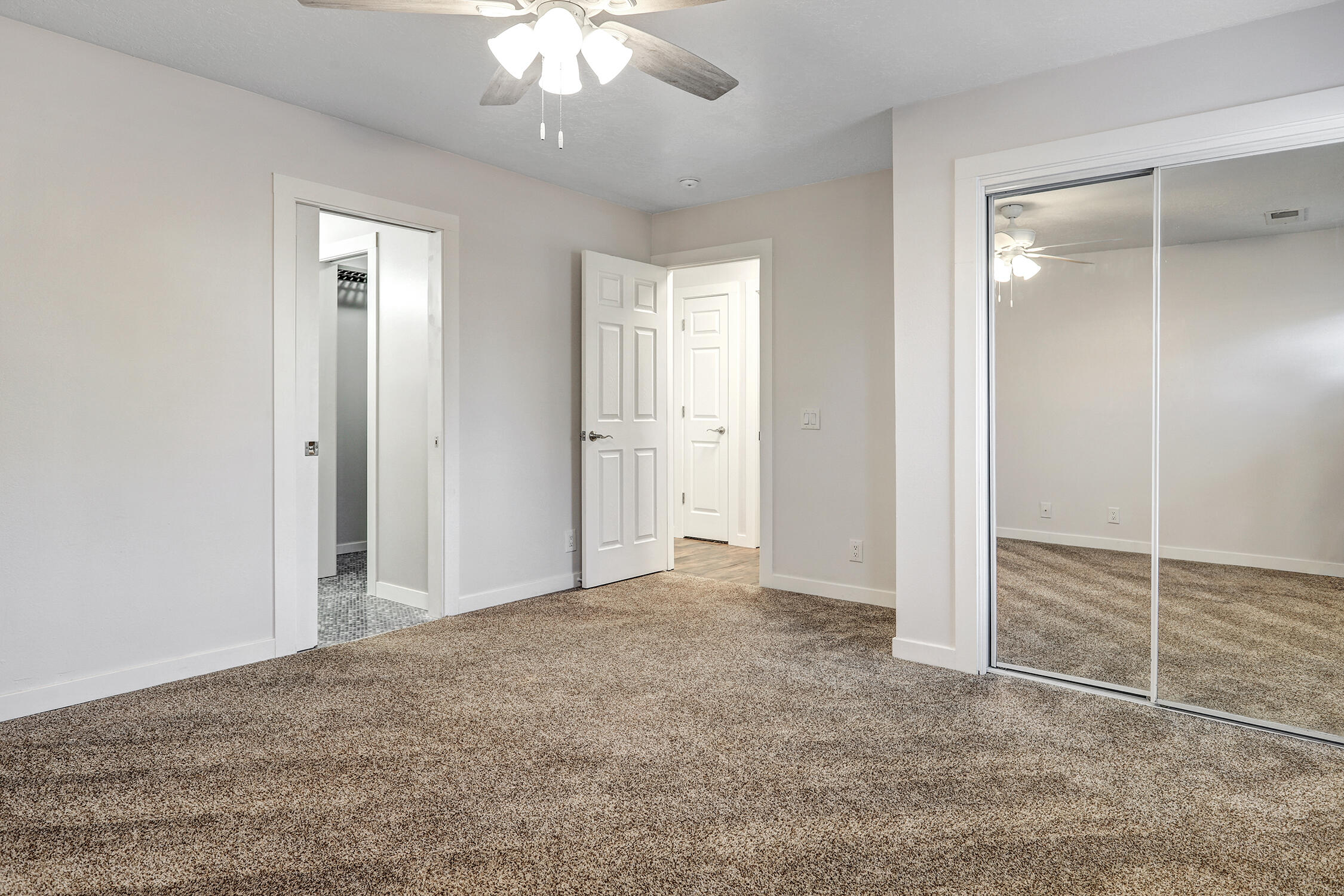 Photo 11 — 7915 Puritan Court NE