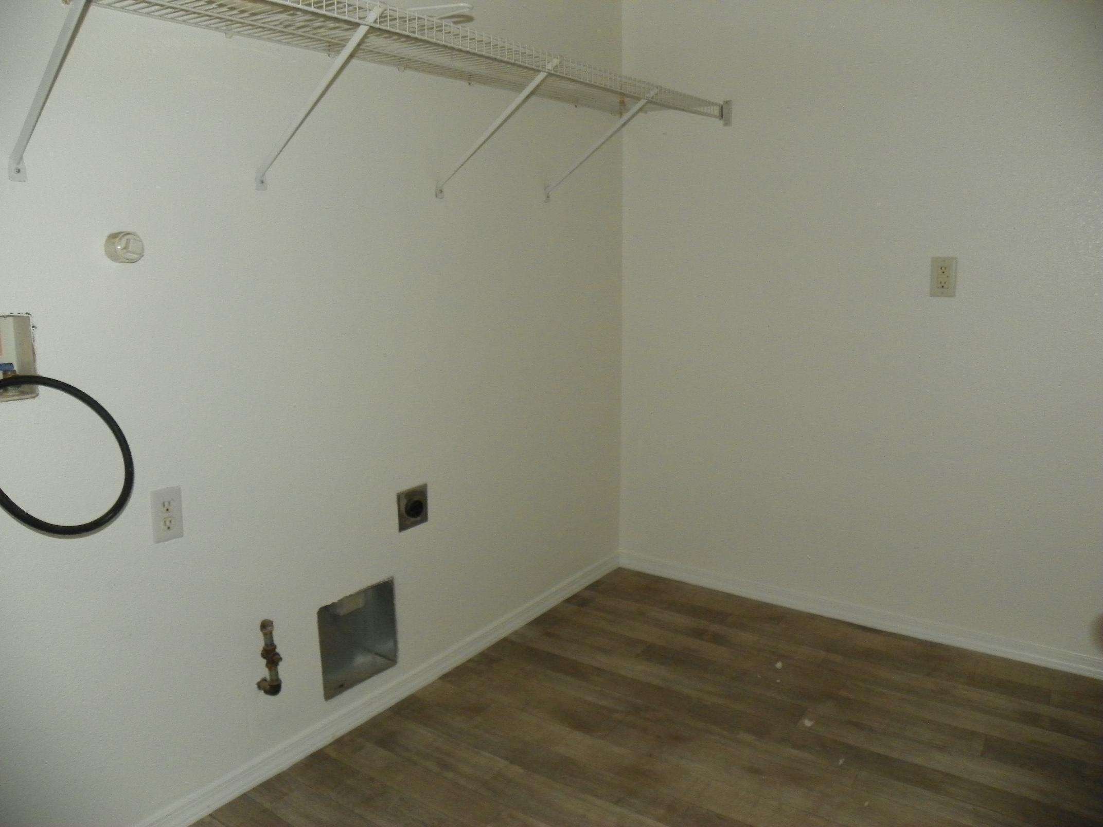Photo 10 — 5228 Dexter Court NE