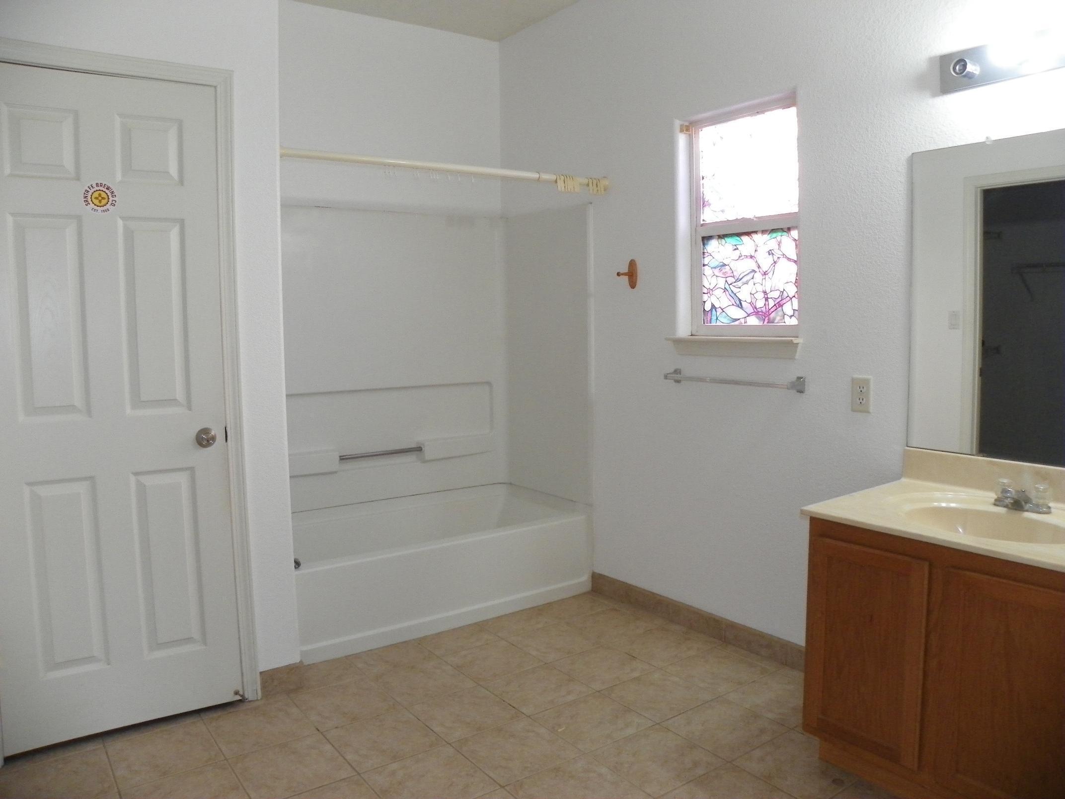 Photo 6 — 5228 Dexter Court NE