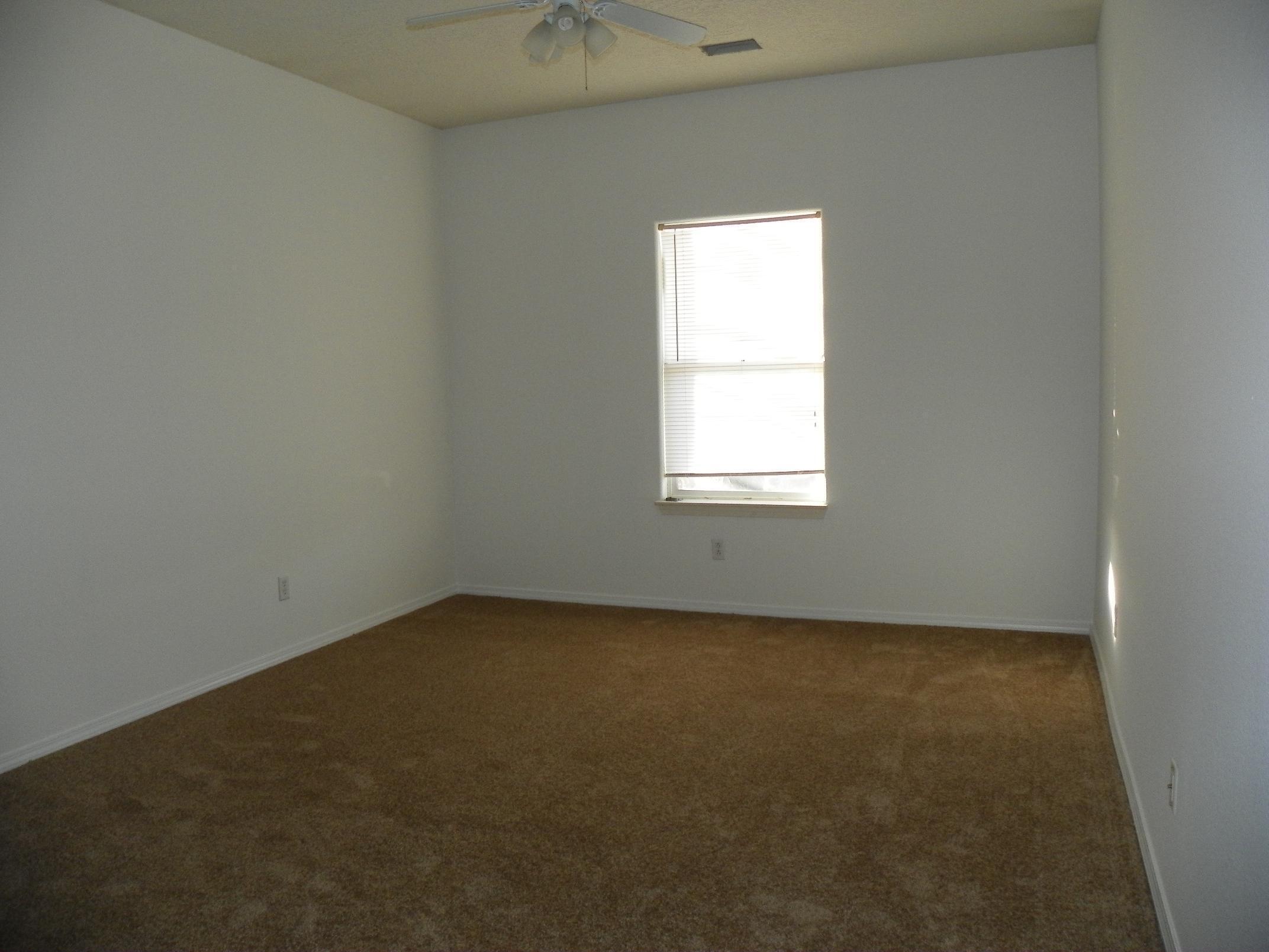 Photo 5 — 5228 Dexter Court NE