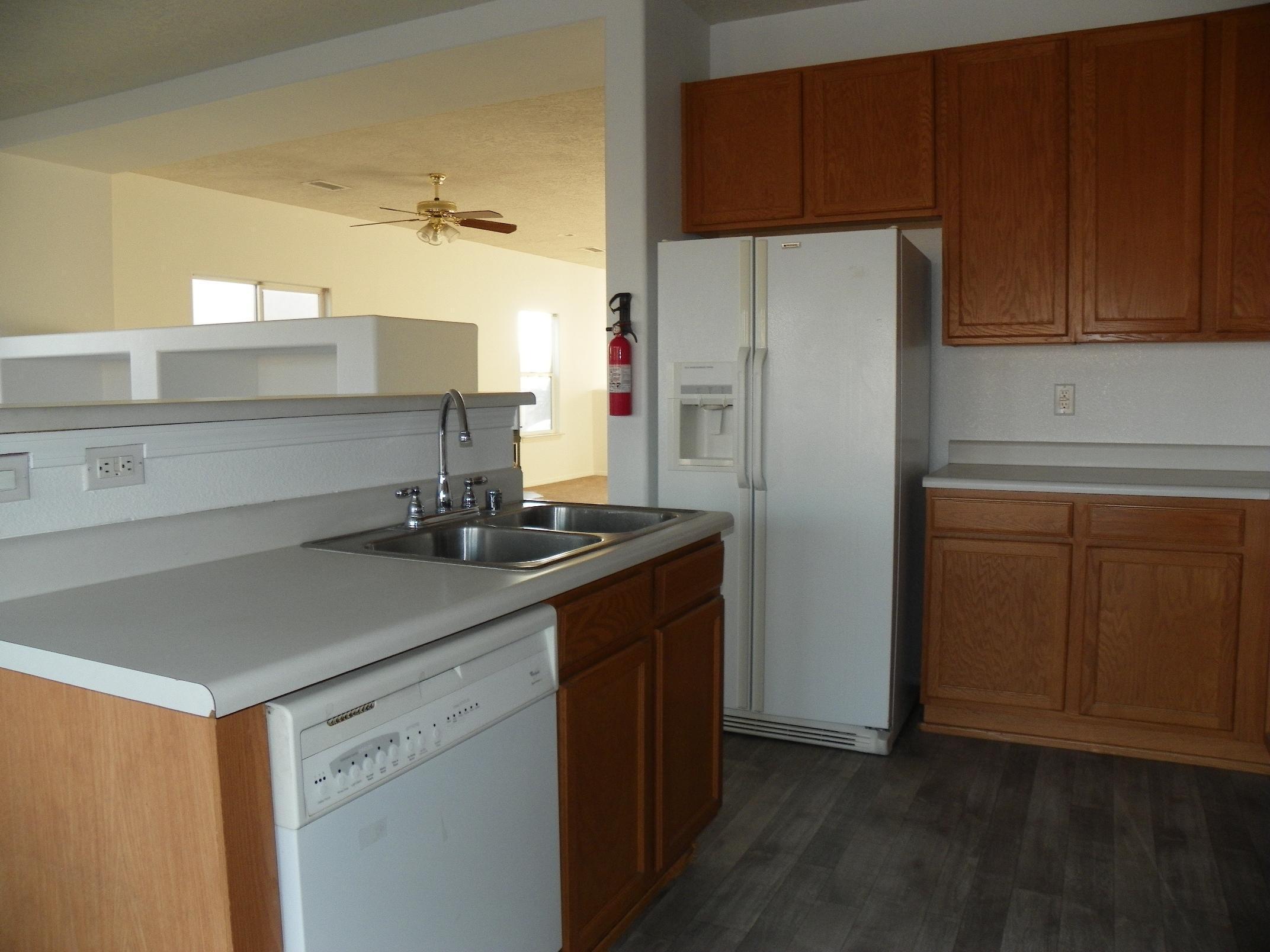 Photo 11 — 5228 Dexter Court NE