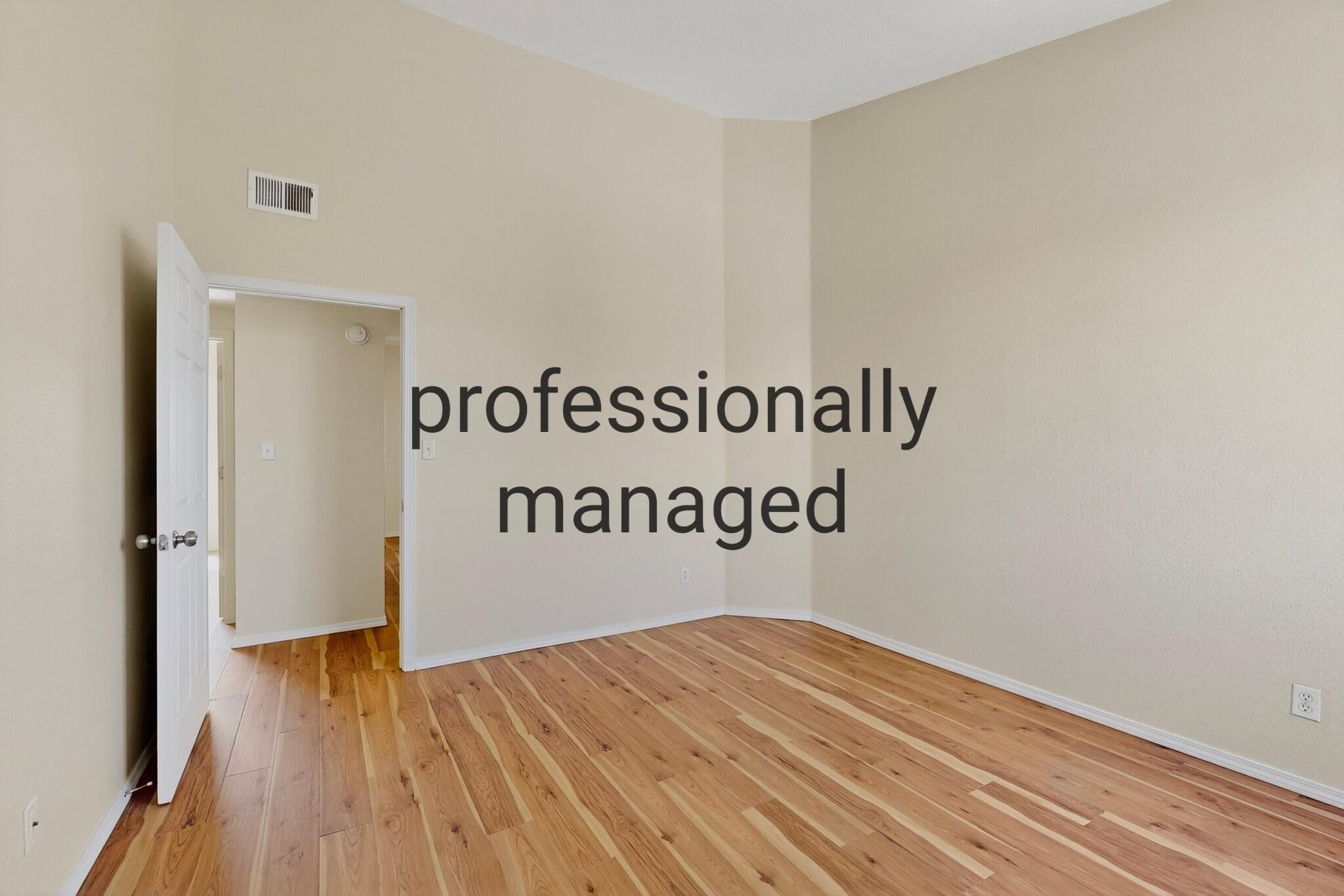 Photo 17 — 1121 MEADOWLARK Way SE C