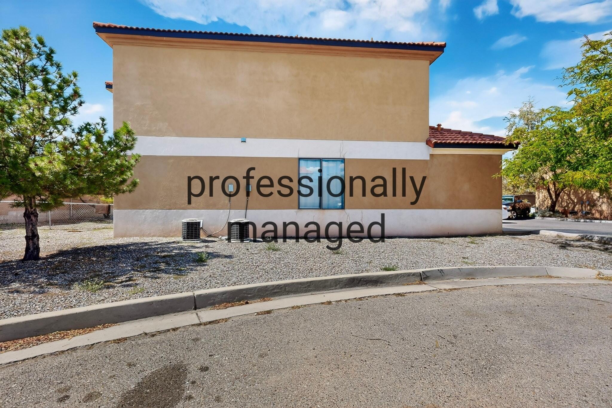 Photo 4 — 1121 MEADOWLARK Way SE C