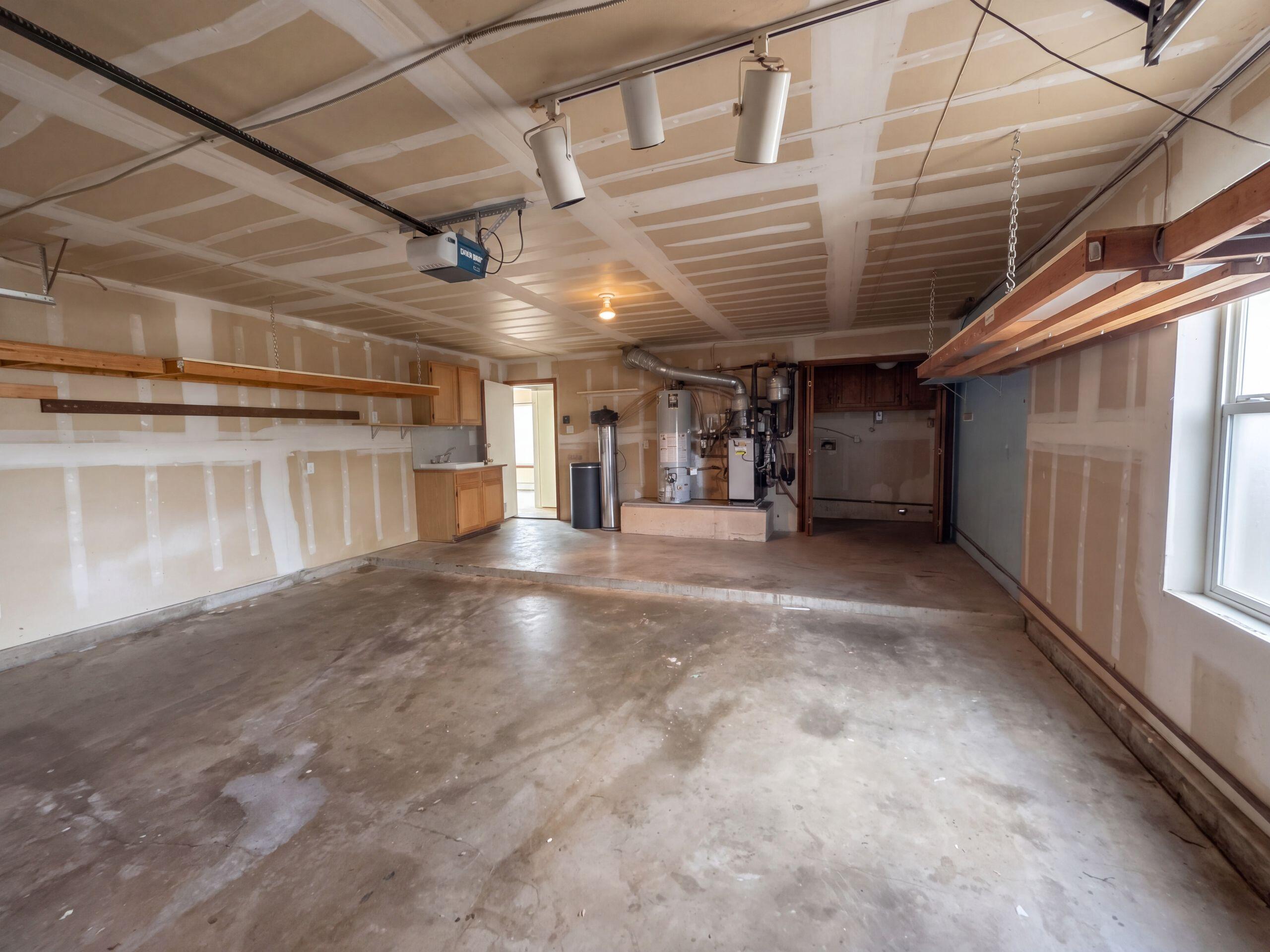 Photo 10 — 5501 Chapel Drive NW