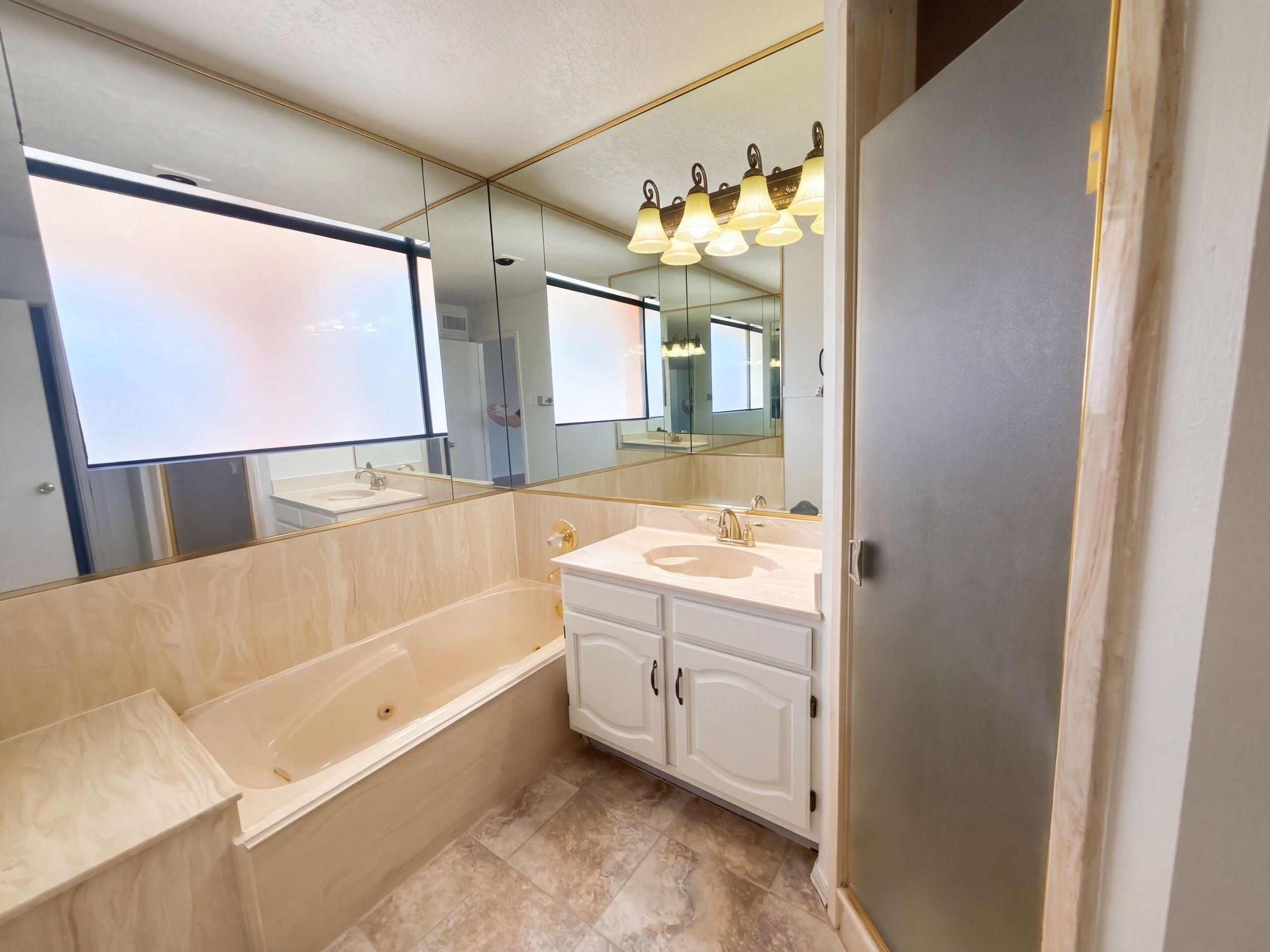 Photo 8 — 5501 Chapel Drive NW