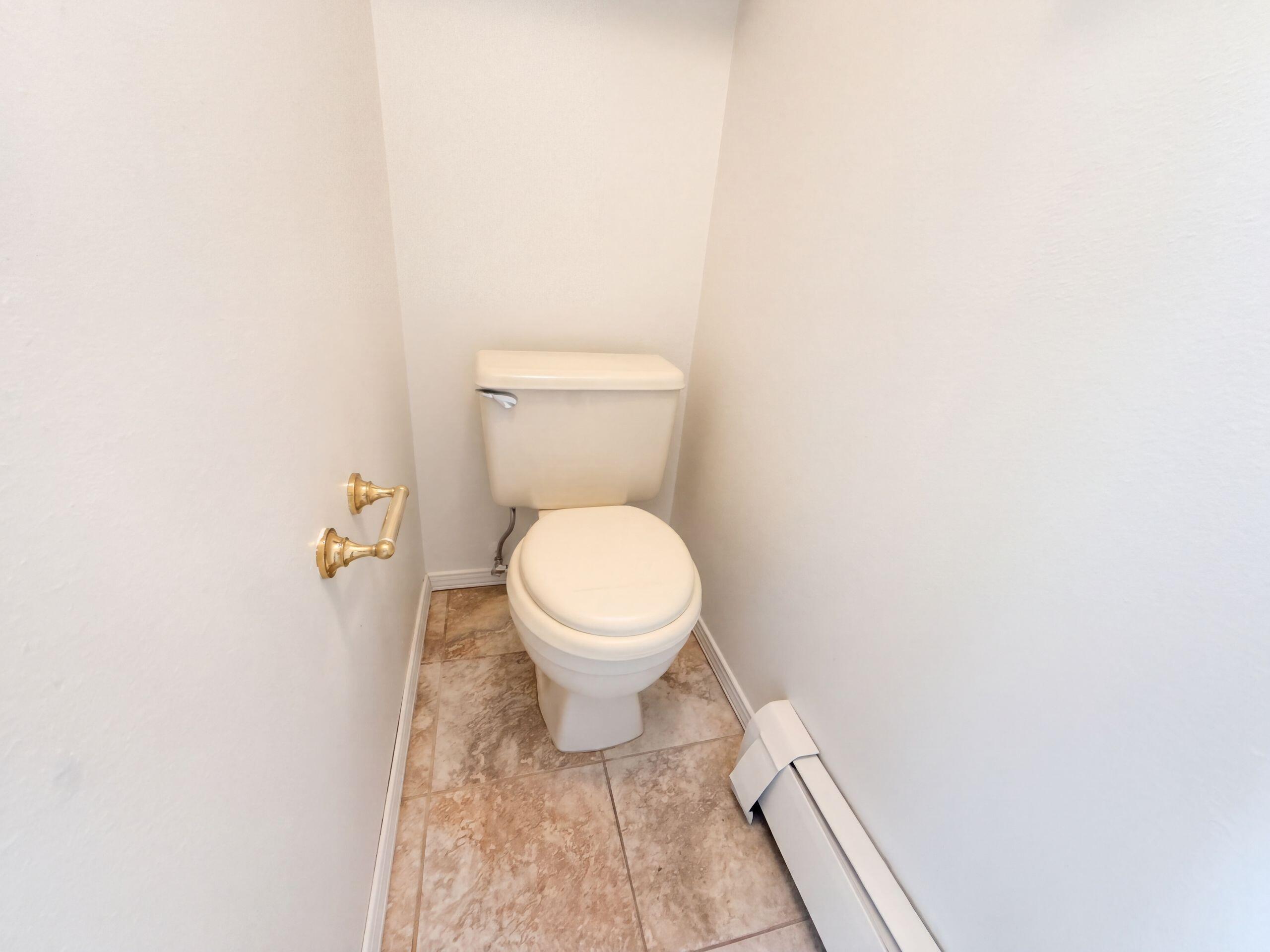 Photo 6 — 5501 Chapel Drive NW