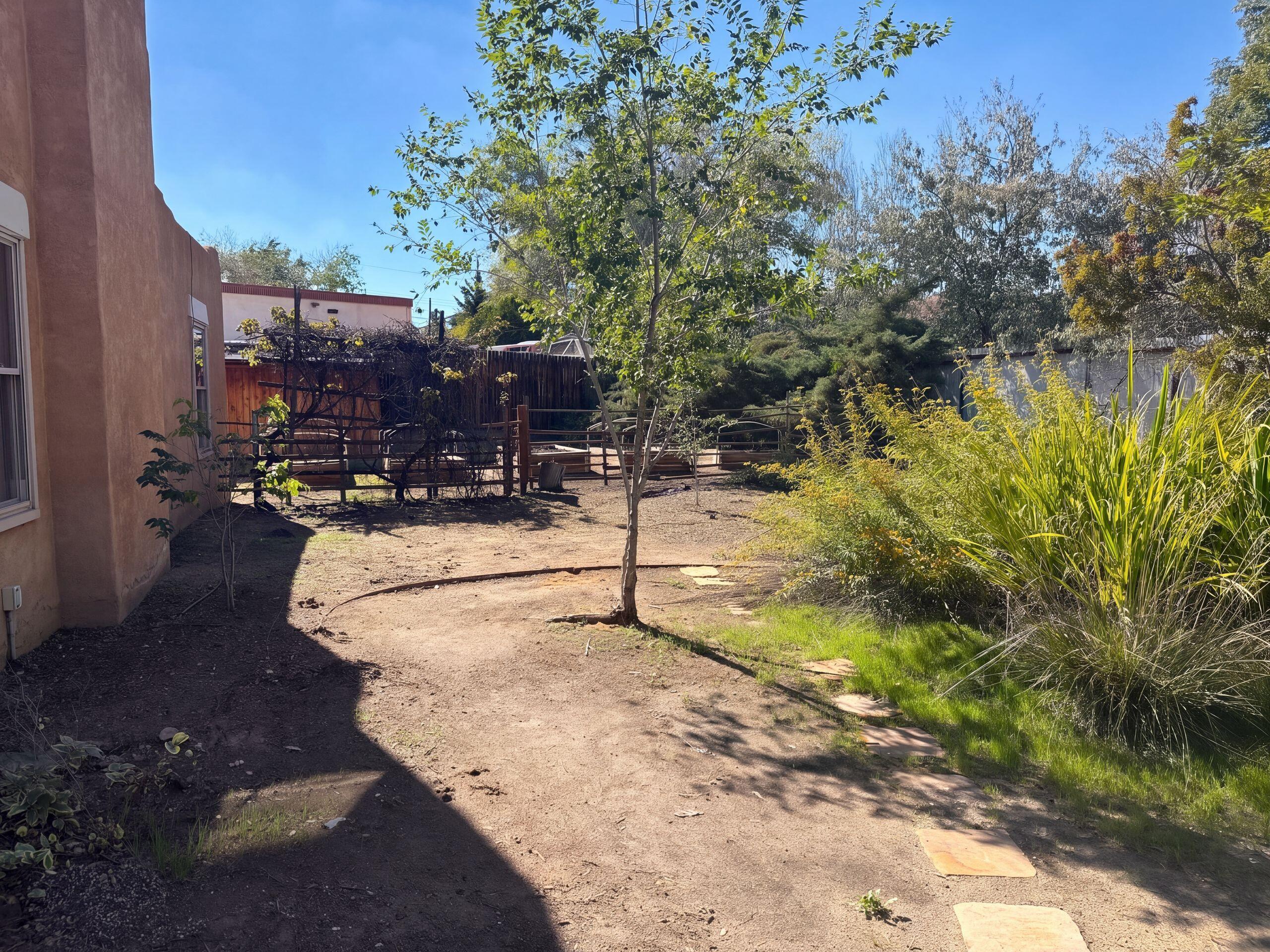 Photo 4 — 5501 Chapel Drive NW