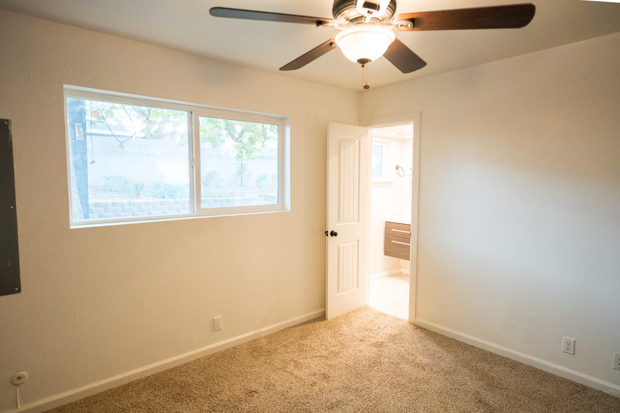 Photo 16 — 1236 Hupmobile Drive NE