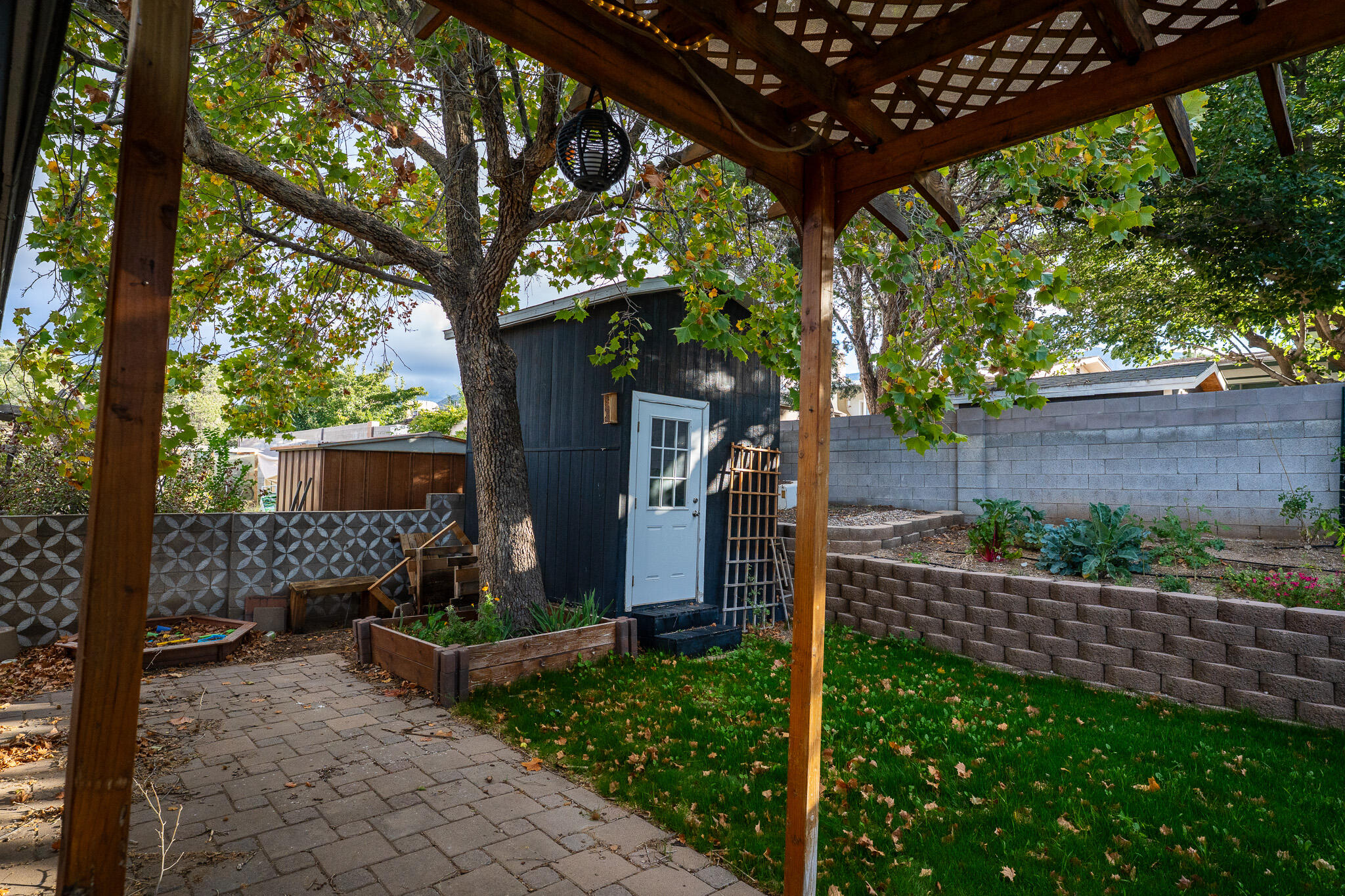 Photo 11 — 1236 Hupmobile Drive NE