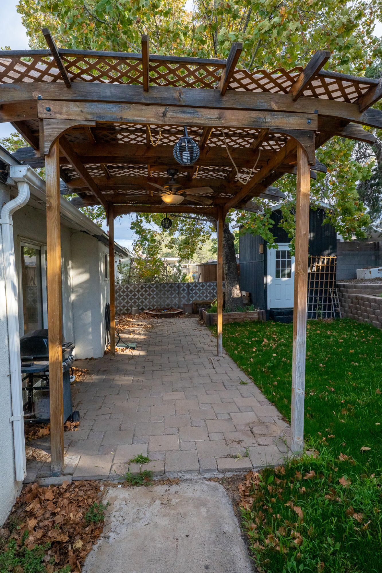 Photo 2 — 1236 Hupmobile Drive NE