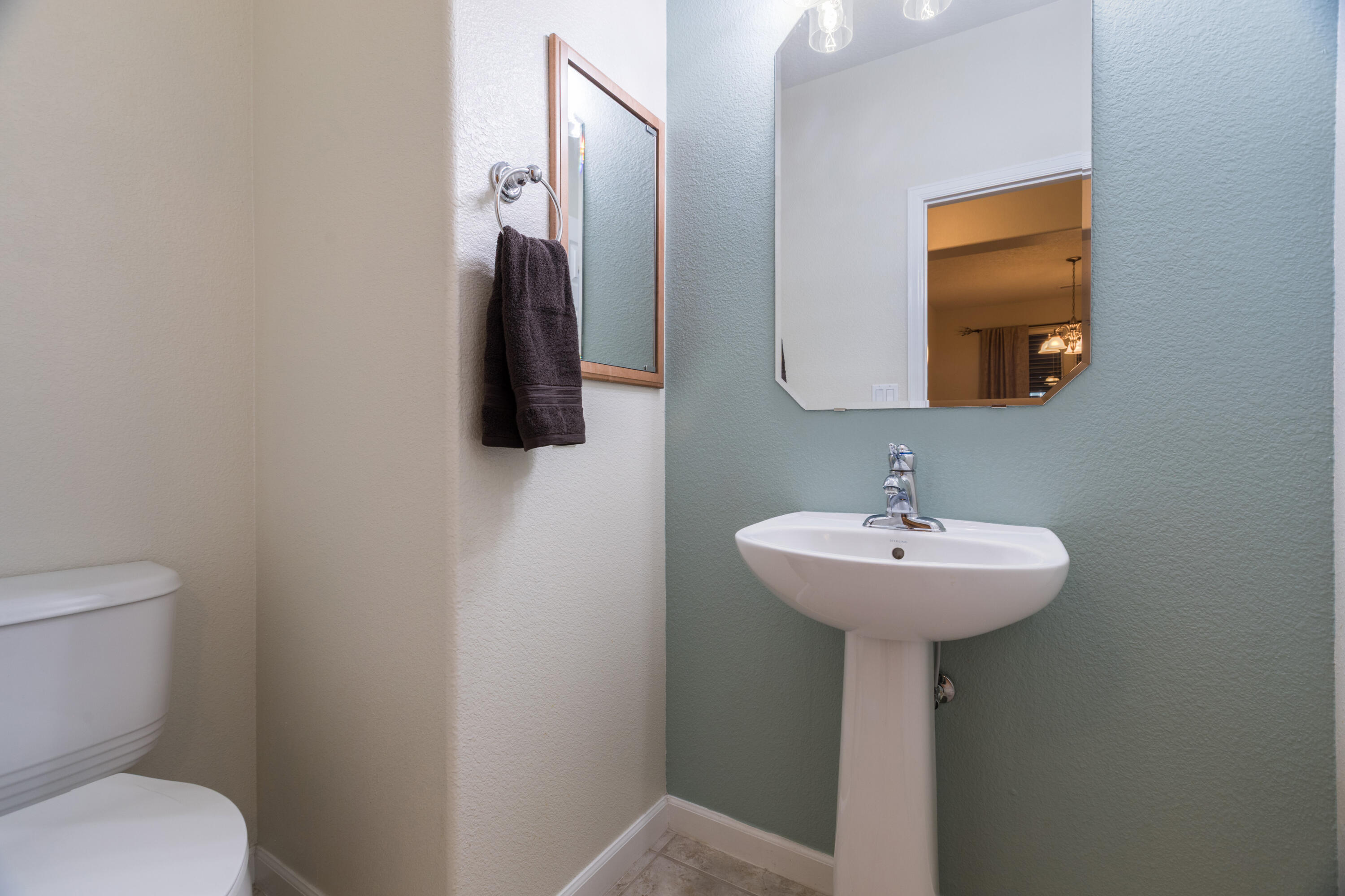 Photo 18 — 7113 Fairbanks Drive NE