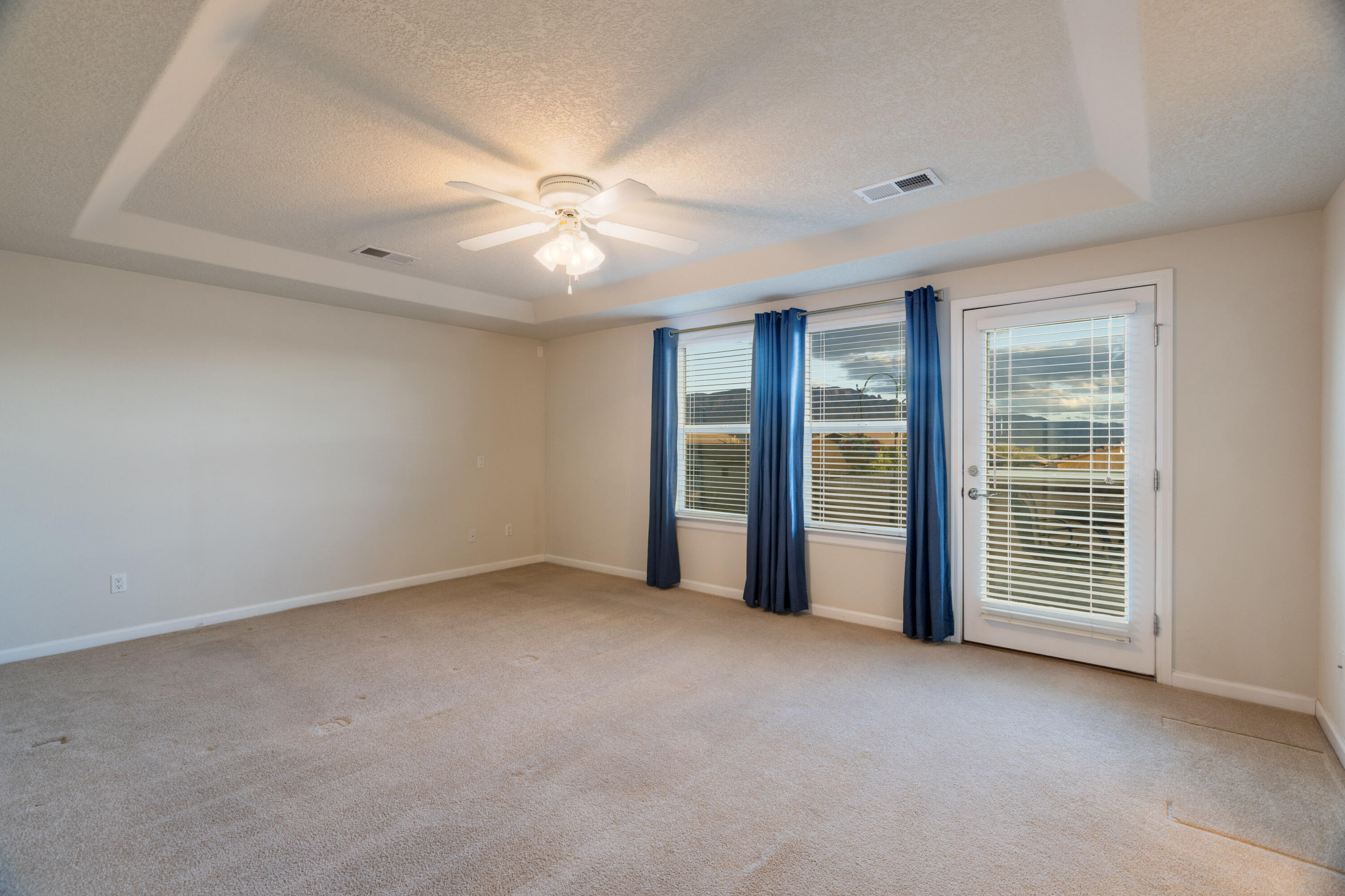 Photo 17 — 7113 Fairbanks Drive NE