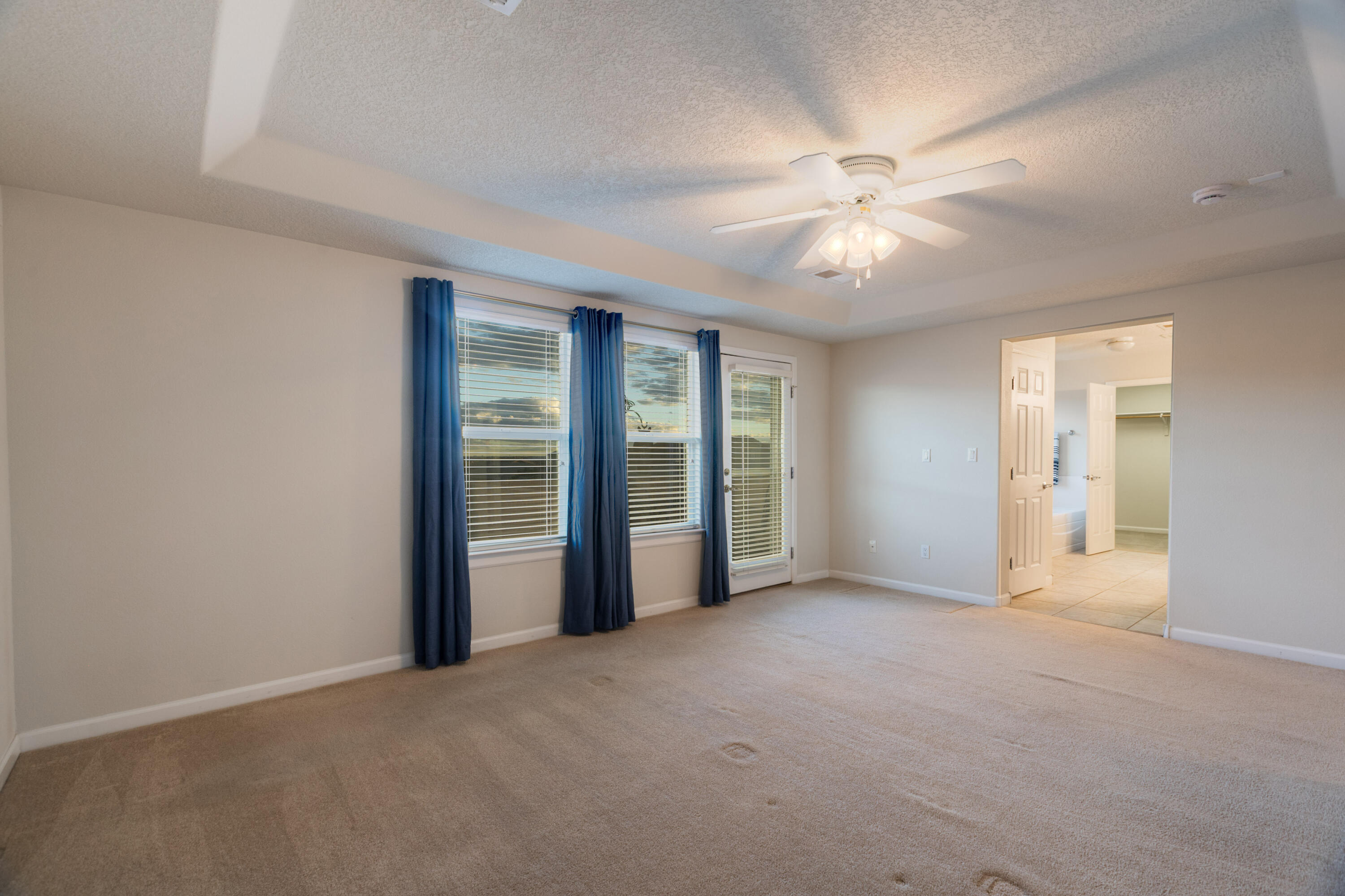 Photo 16 — 7113 Fairbanks Drive NE