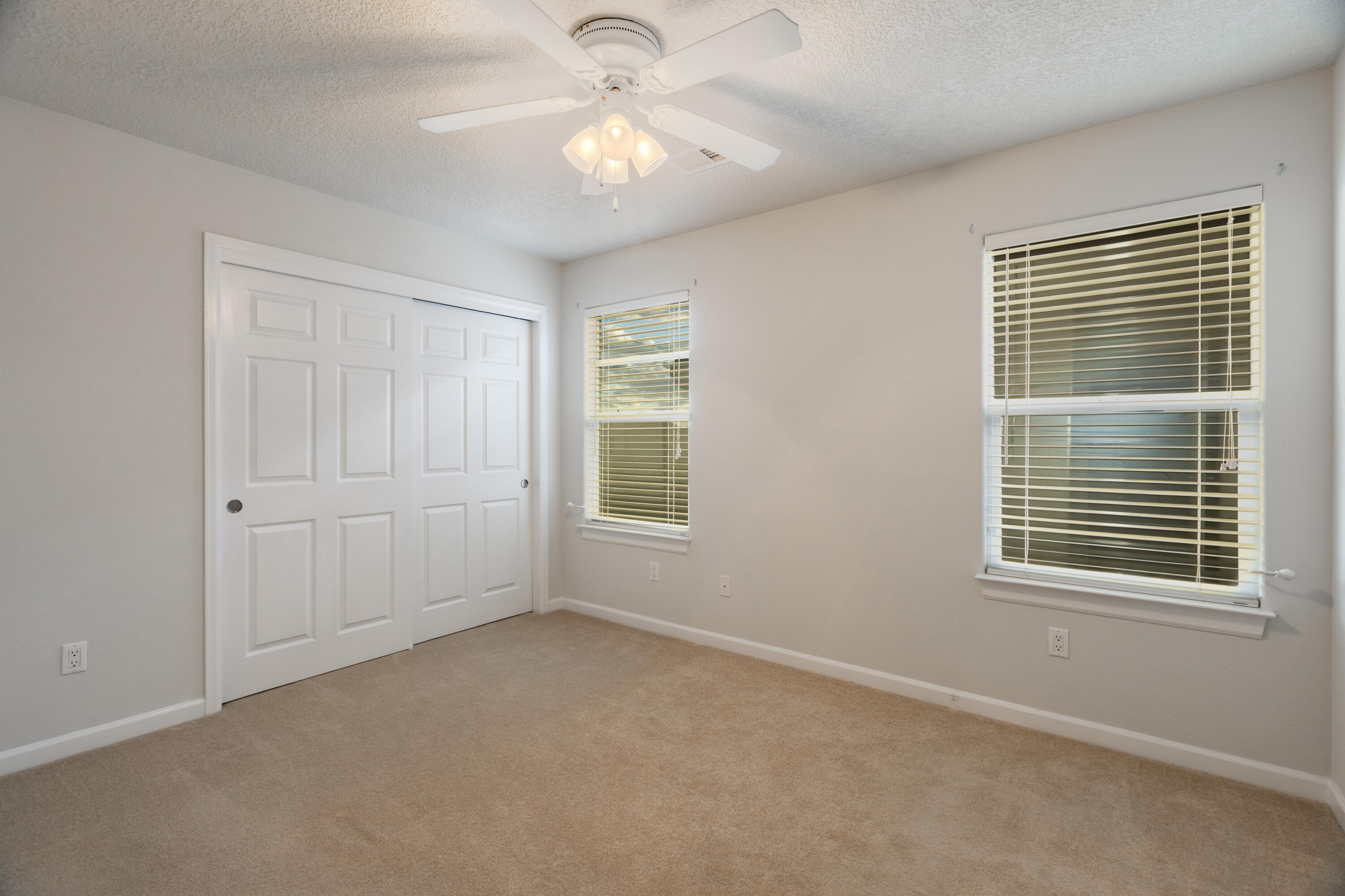 Photo 7 — 7113 Fairbanks Drive NE