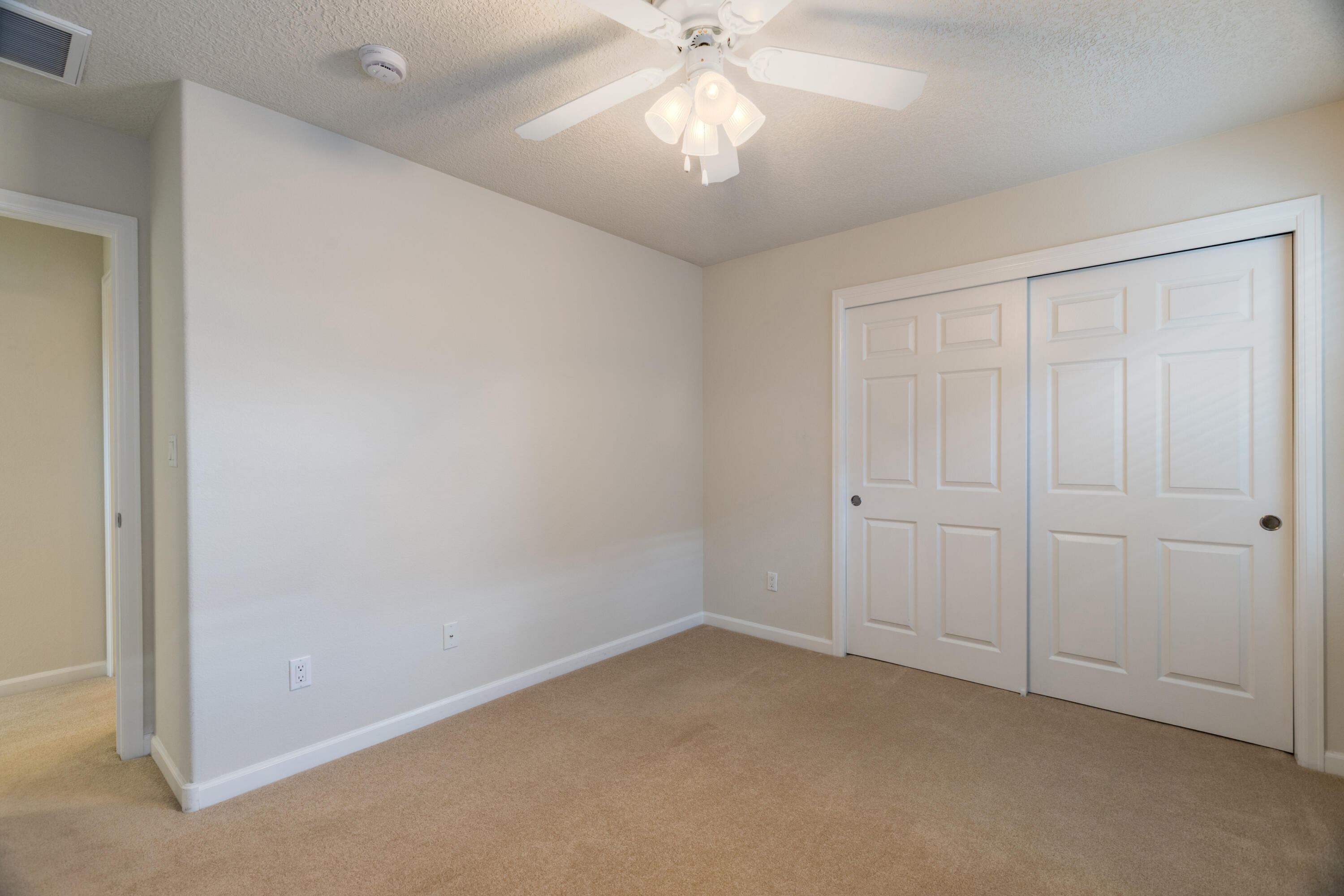 Photo 6 — 7113 Fairbanks Drive NE