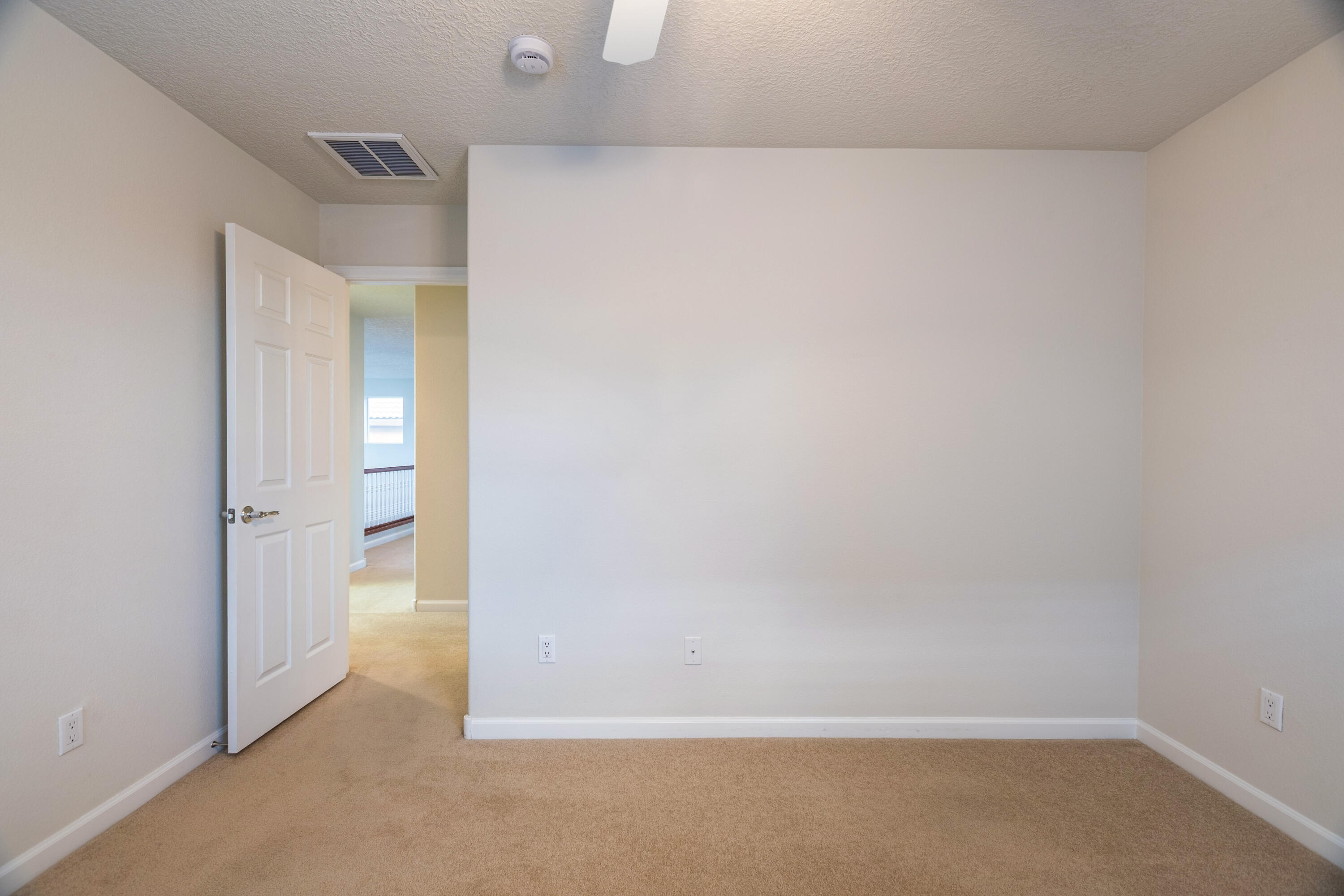 Photo 5 — 7113 Fairbanks Drive NE