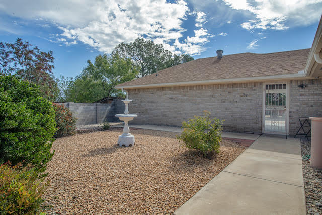 Photo 20 — 5003 Russell Drive NW