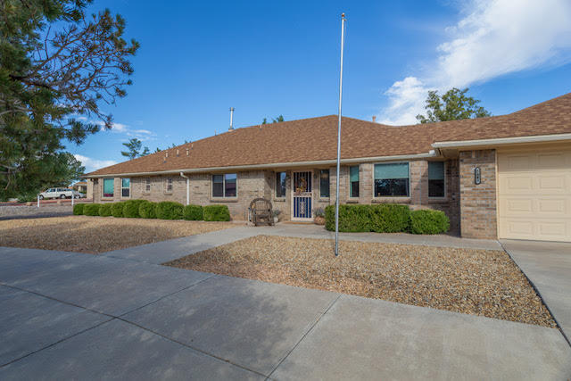 Photo 18 — 5003 Russell Drive NW