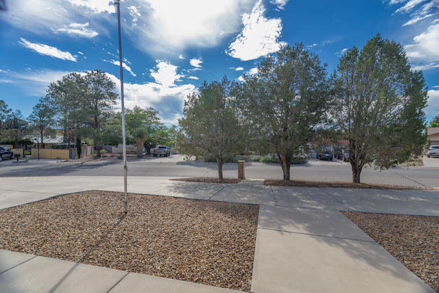 Photo 17 — 5003 Russell Drive NW