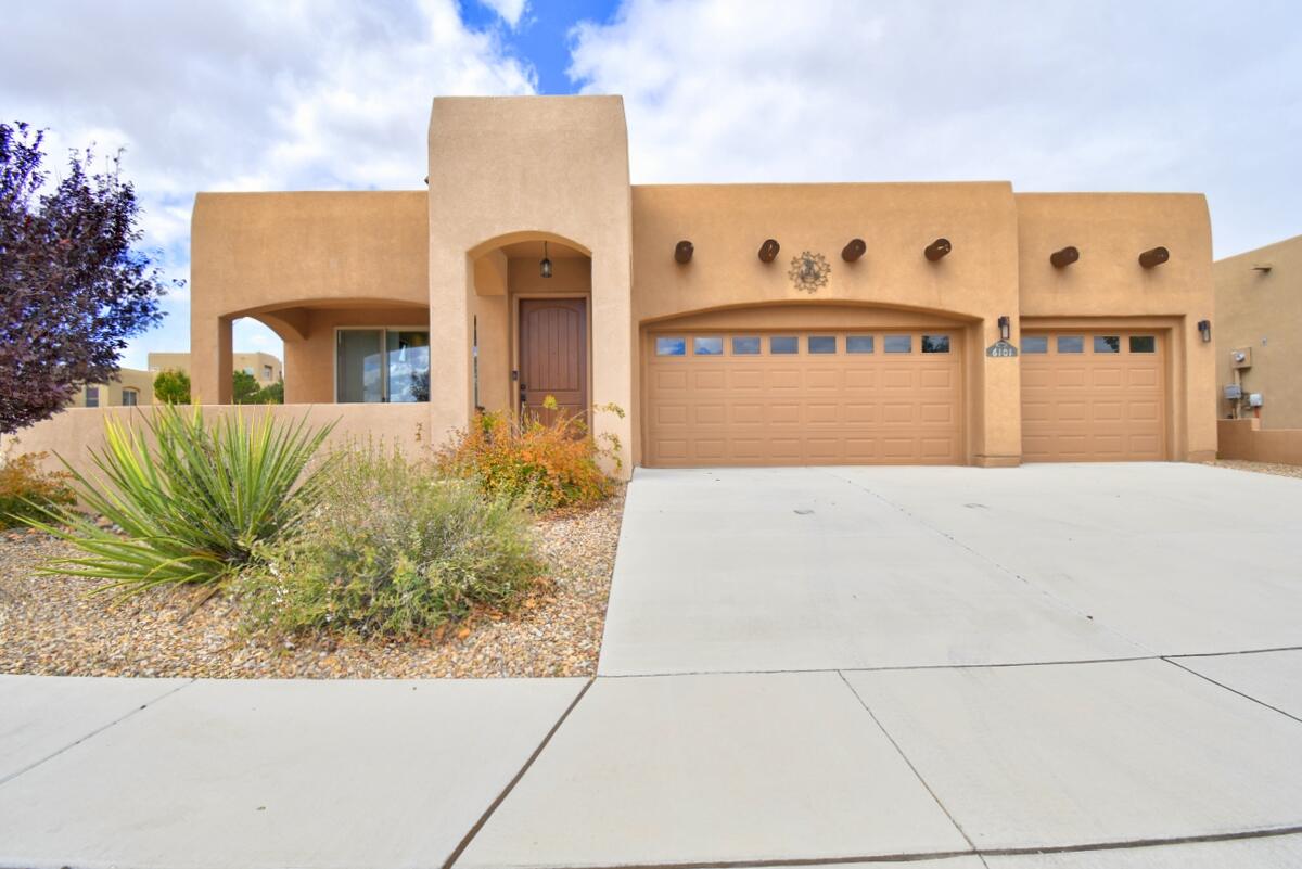 6101 Santa Fe Trail Drive NE