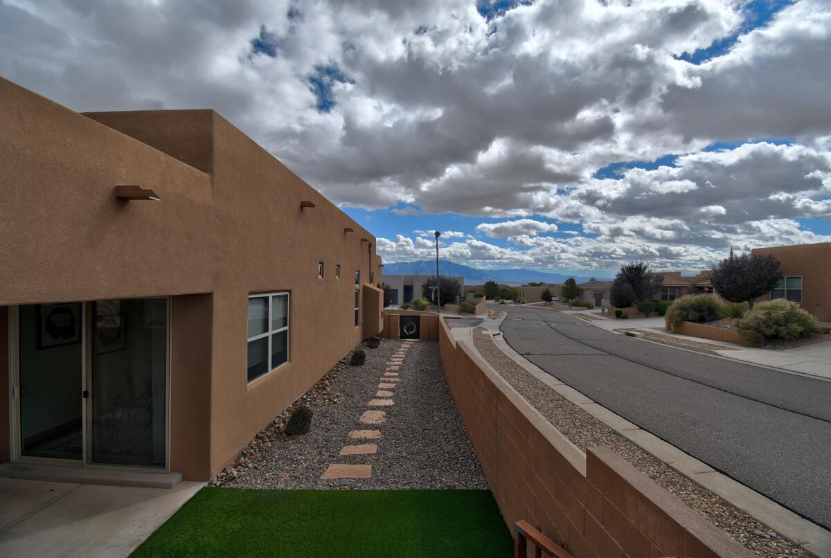 Photo 20 — 6101 Santa Fe Trail Drive NE