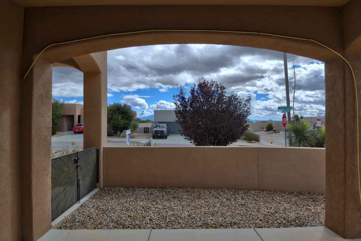 Photo 17 — 6101 Santa Fe Trail Drive NE