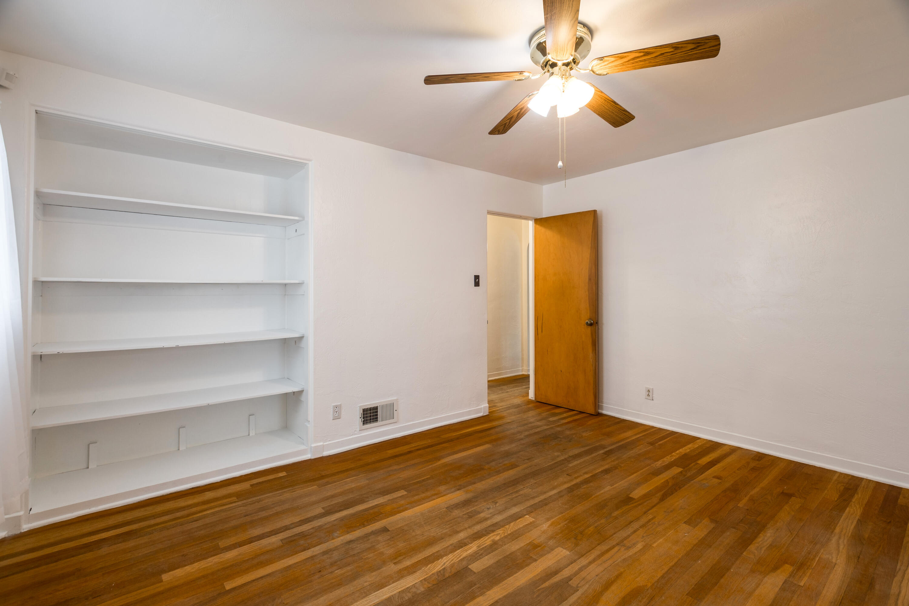 Photo 15 — 724 Arizona Street SE