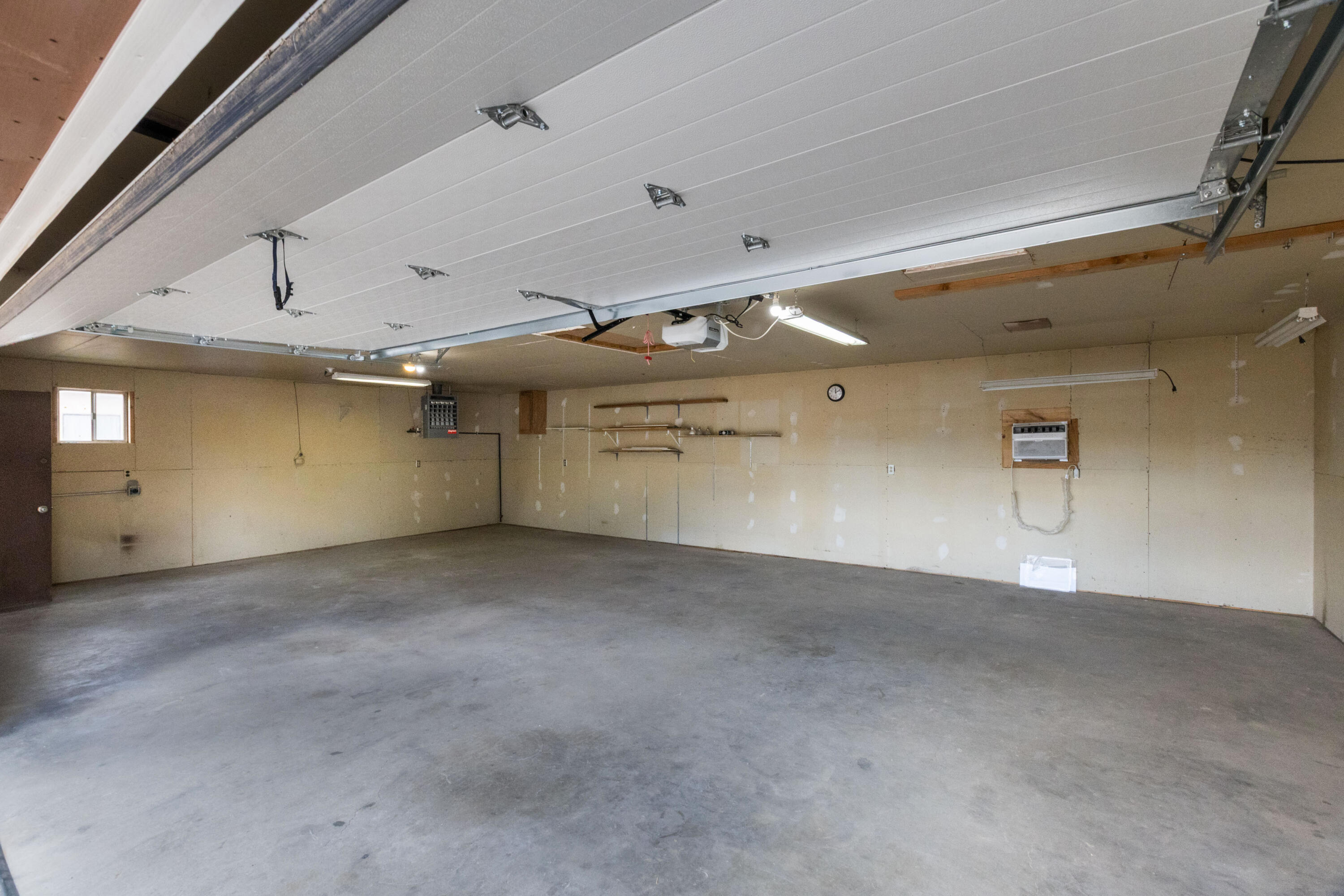 Photo 10 — 724 Arizona Street SE