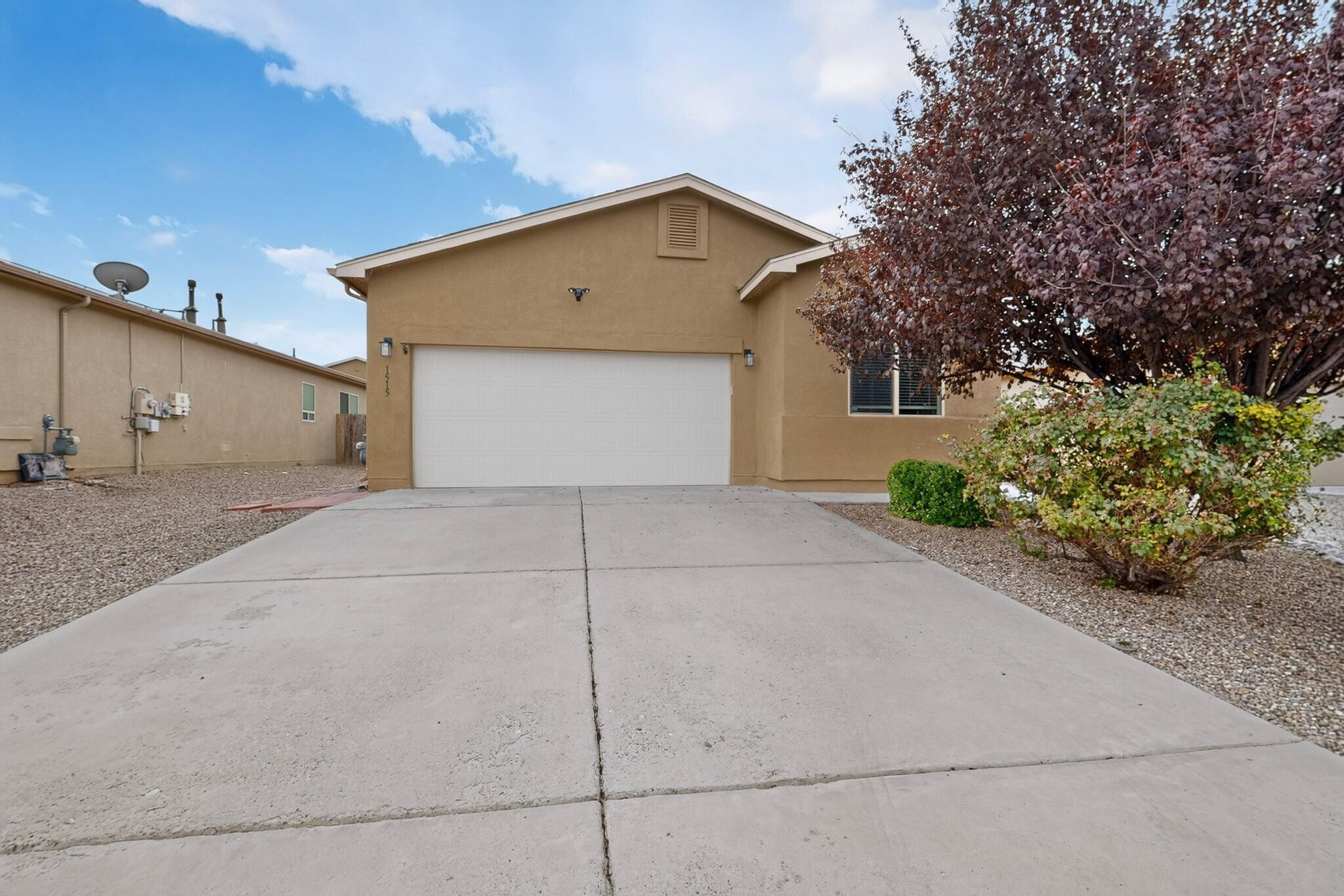 1515 Desert Paintbrush Loop NE, Rio Rancho, NM 87144