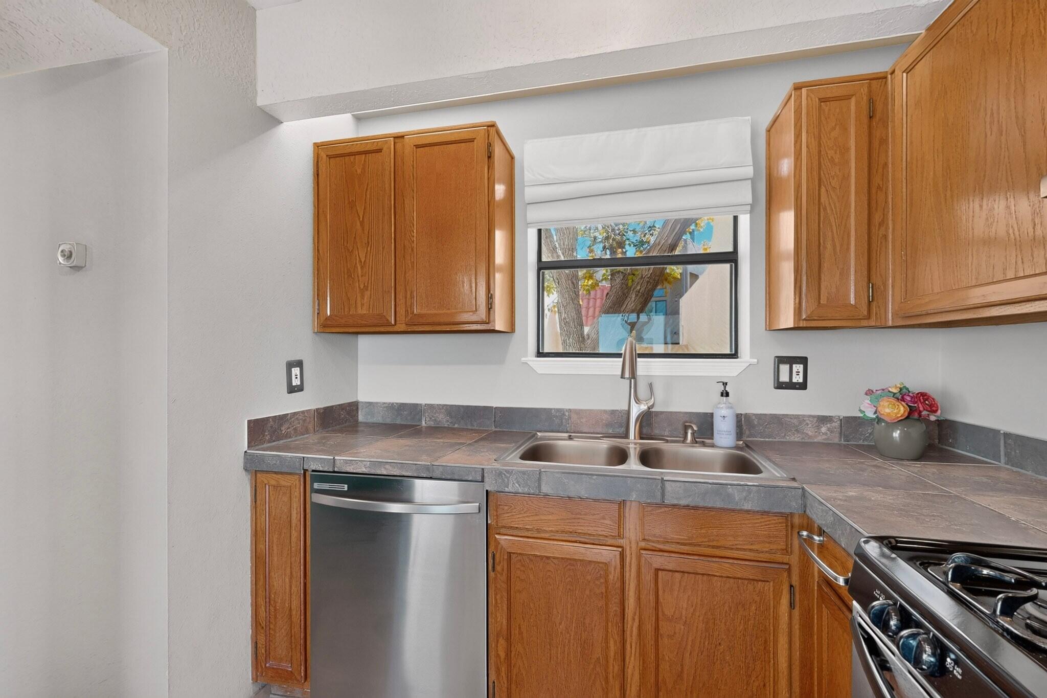Photo 13 — 517 Pinon Creek Road SE