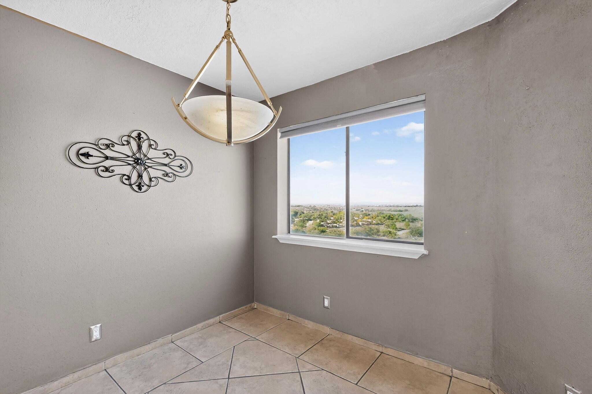 Photo 11 — 517 Pinon Creek Road SE