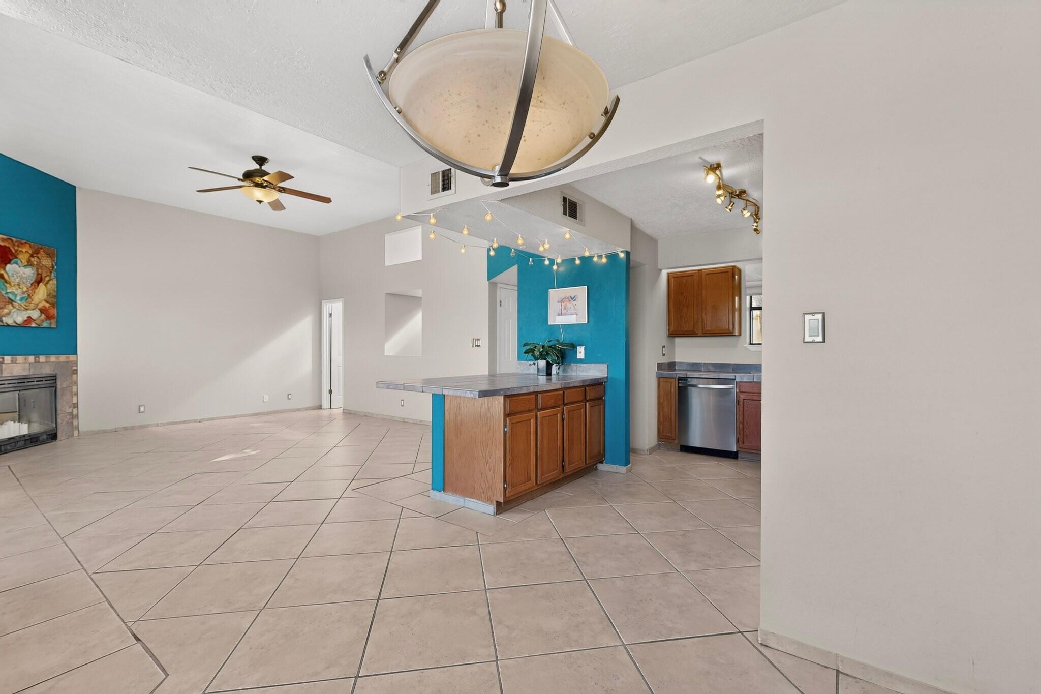 Photo 10 — 517 Pinon Creek Road SE