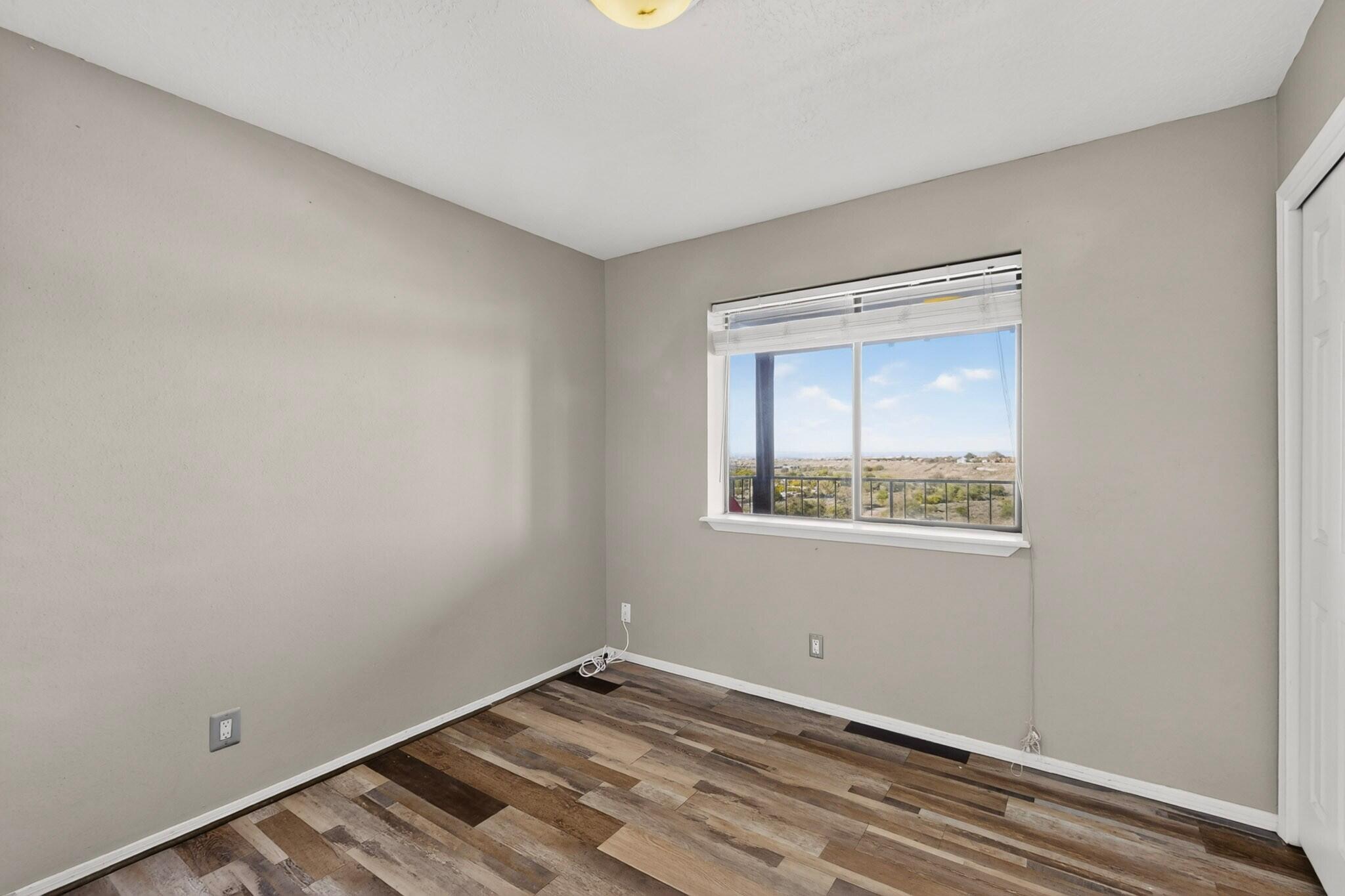 Photo 5 — 517 Pinon Creek Road SE