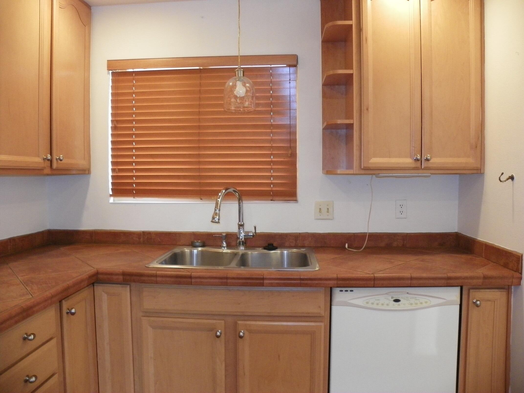 Photo 14 — 1344 Grande Boulevard SE APT H
