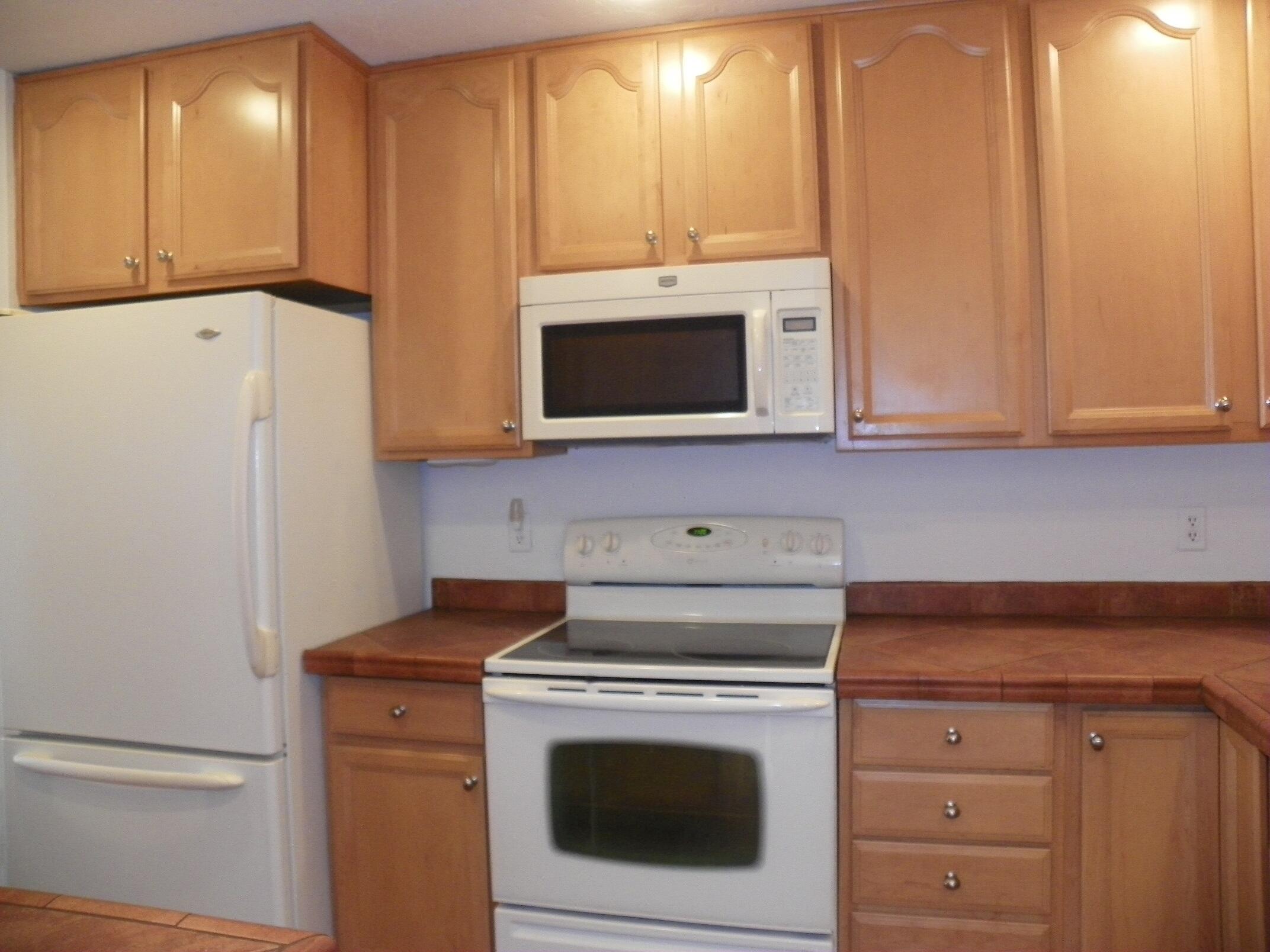 Photo 13 — 1344 Grande Boulevard SE APT H
