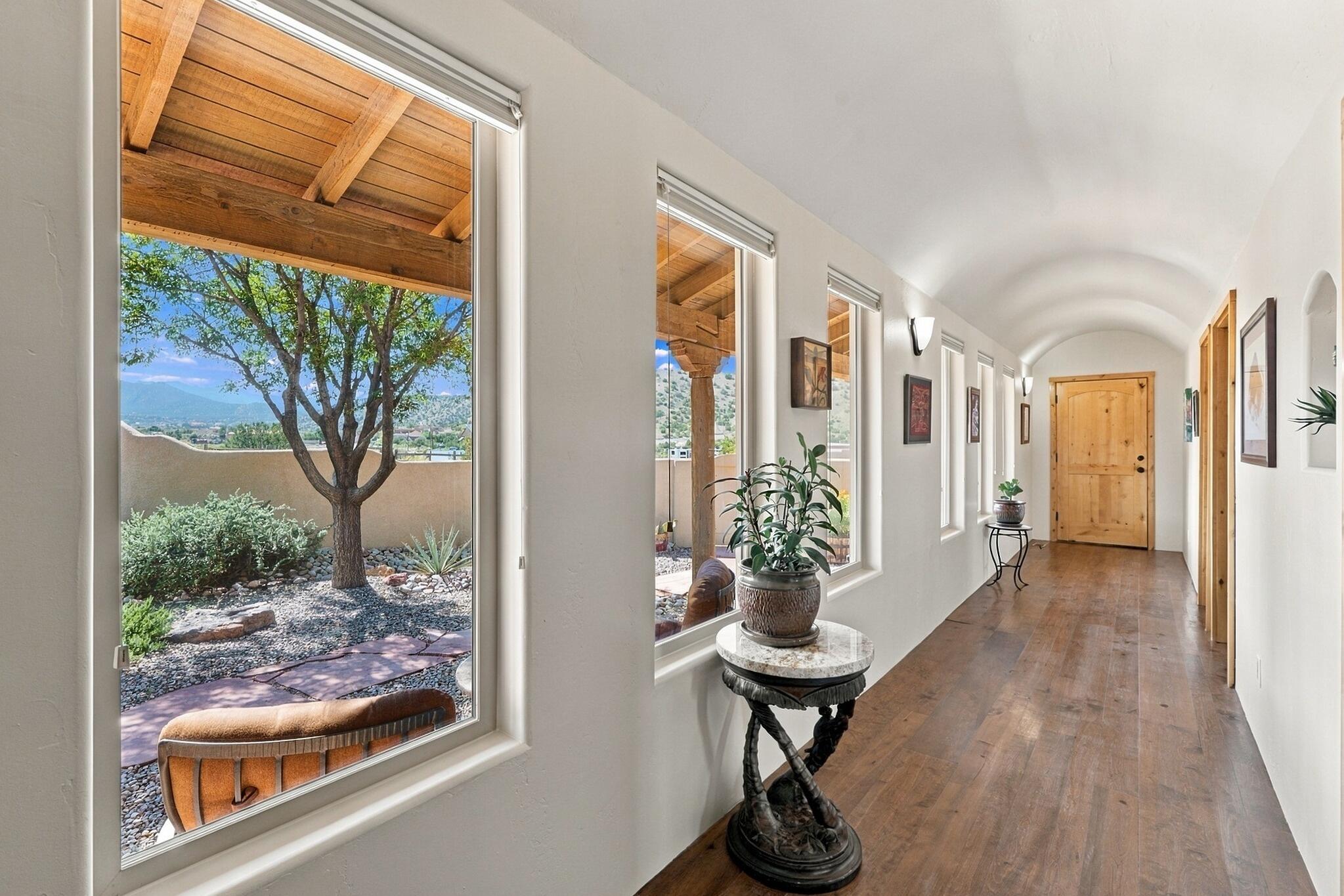 Photo 5 — 10 Las Brisas Lane