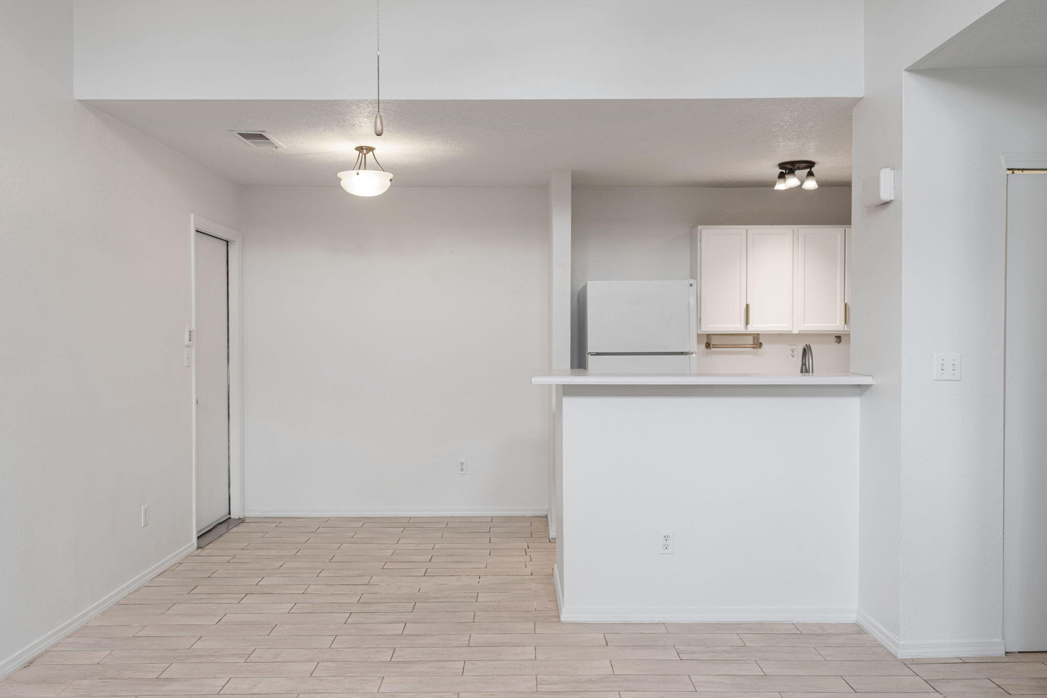 Photo 15 — 1720 Violetas Road NW