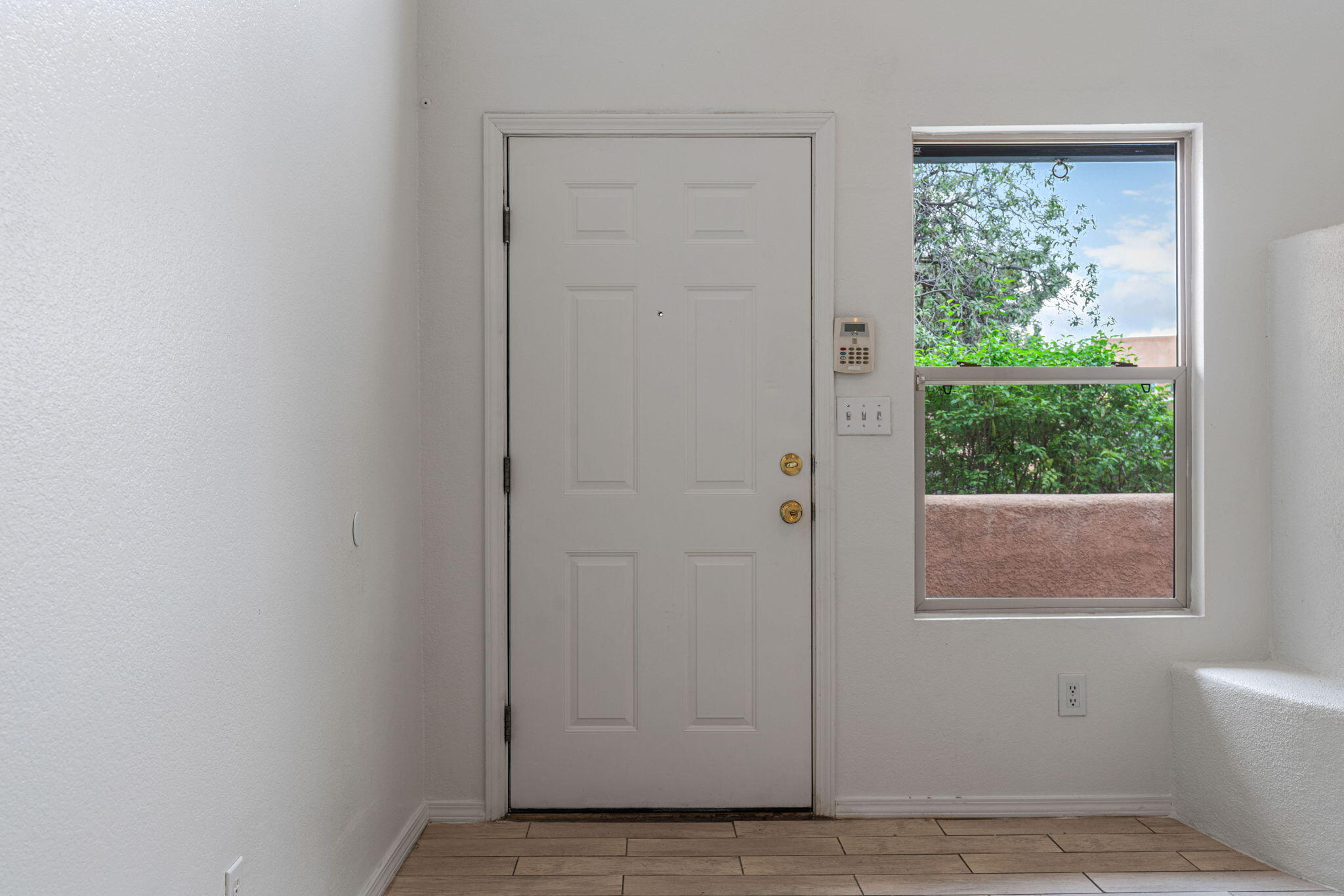 Photo 11 — 1720 Violetas Road NW