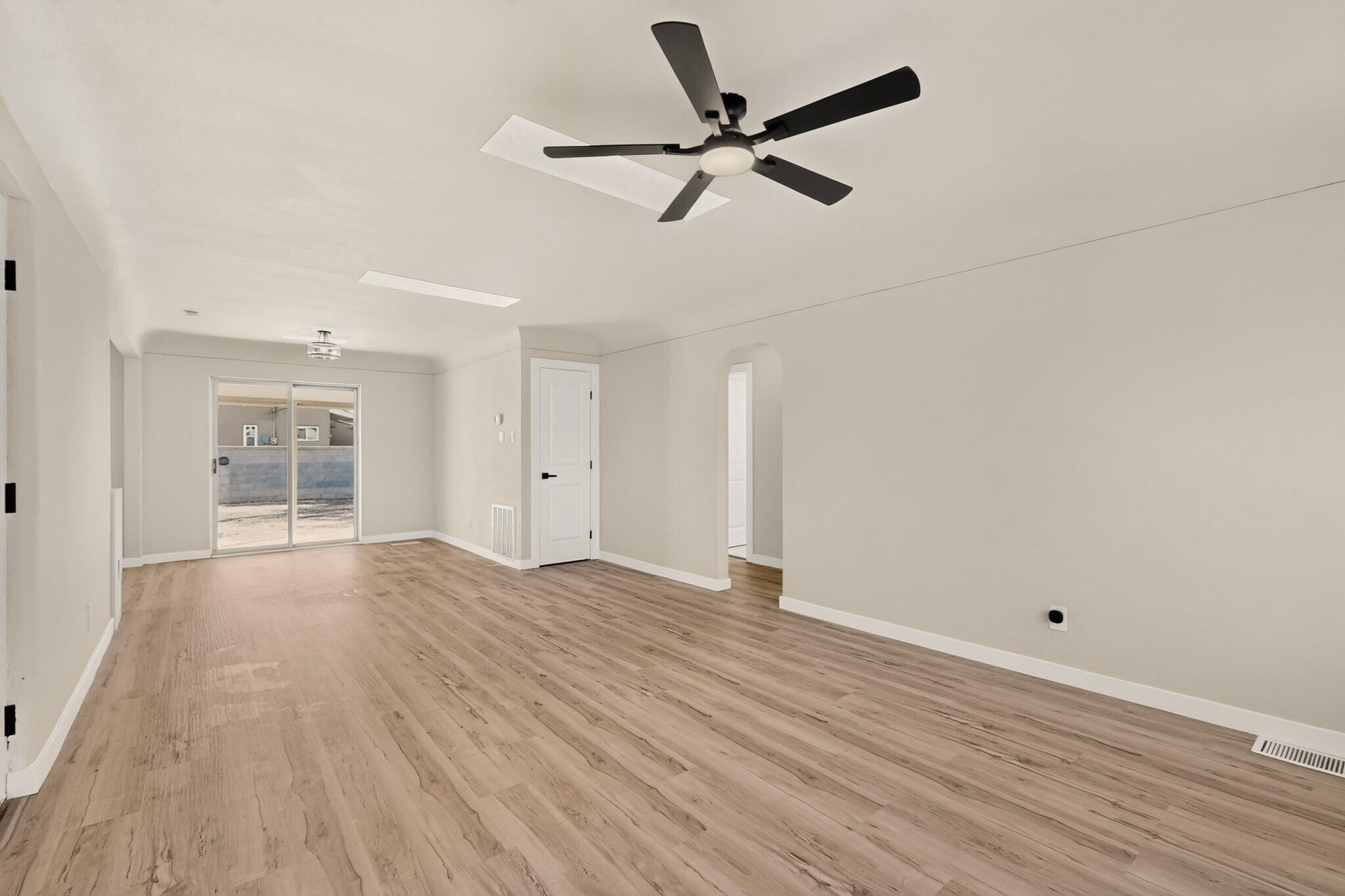 Photo 3 — 4204 Courtney Avenue NE