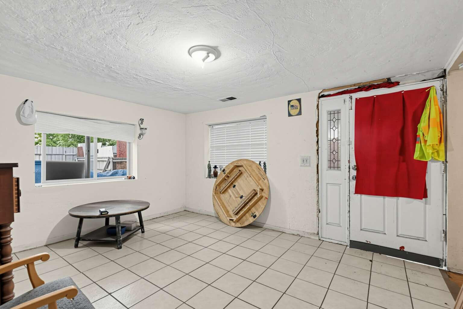 Photo 19 — 3832 Evansdale Road NW
