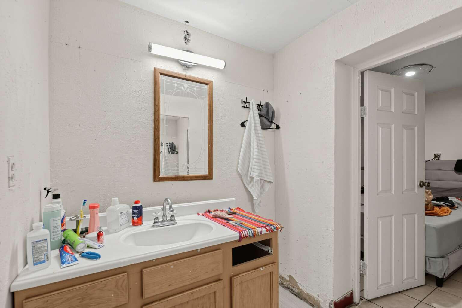 Photo 8 — 3832 Evansdale Road NW