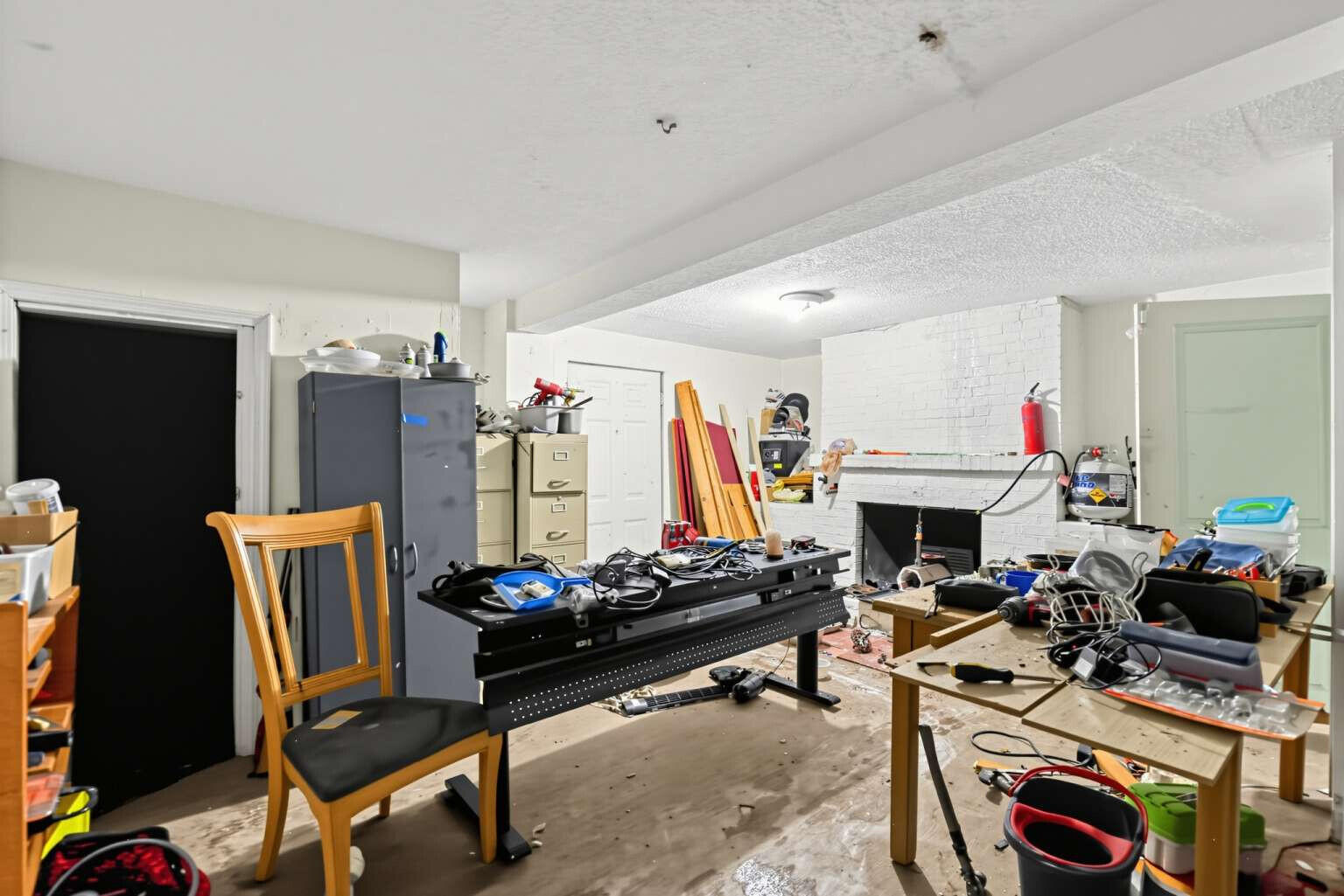 Photo 2 — 3832 Evansdale Road NW