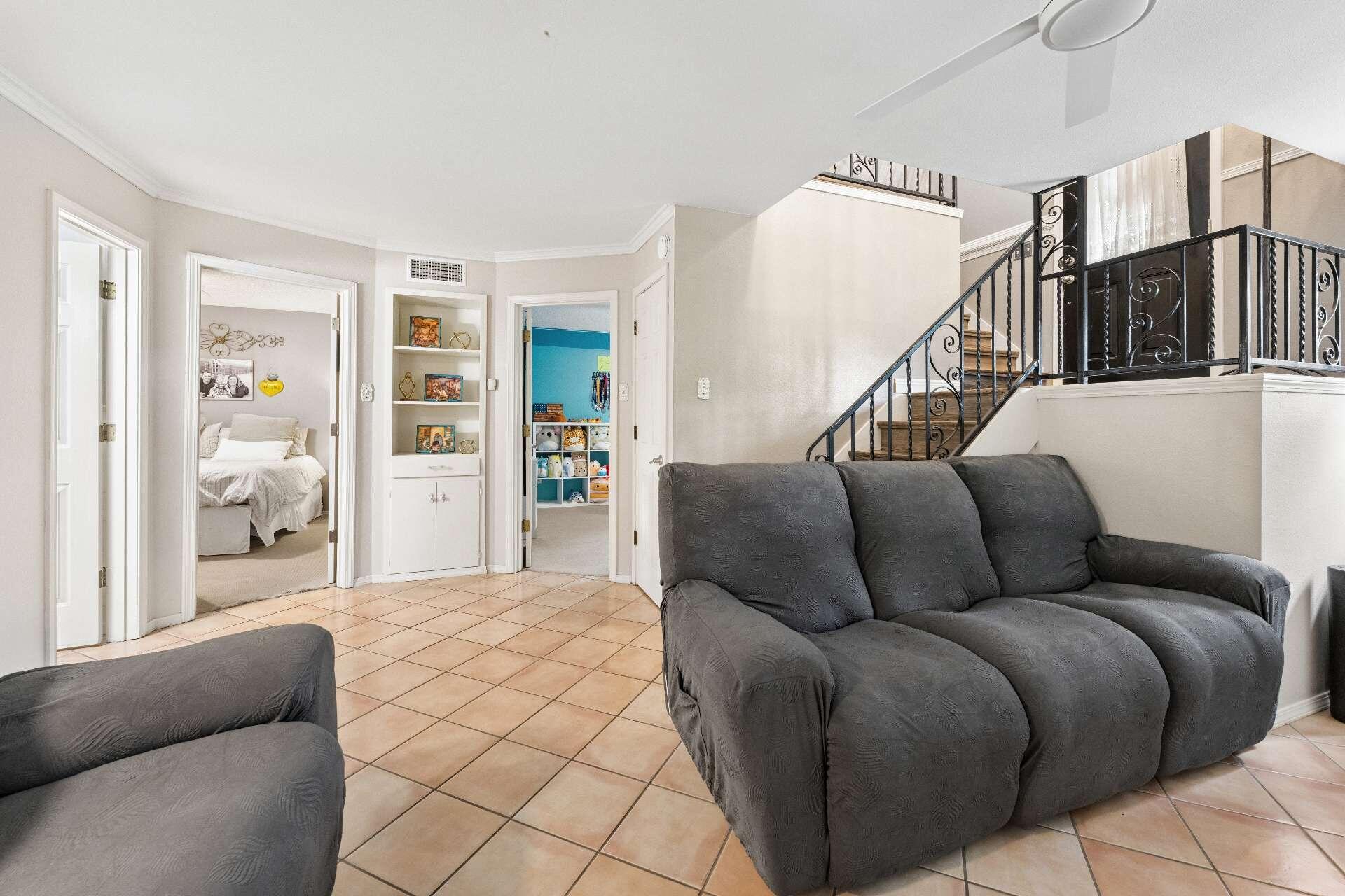 Photo 15 — 1820 Embudo Drive NE