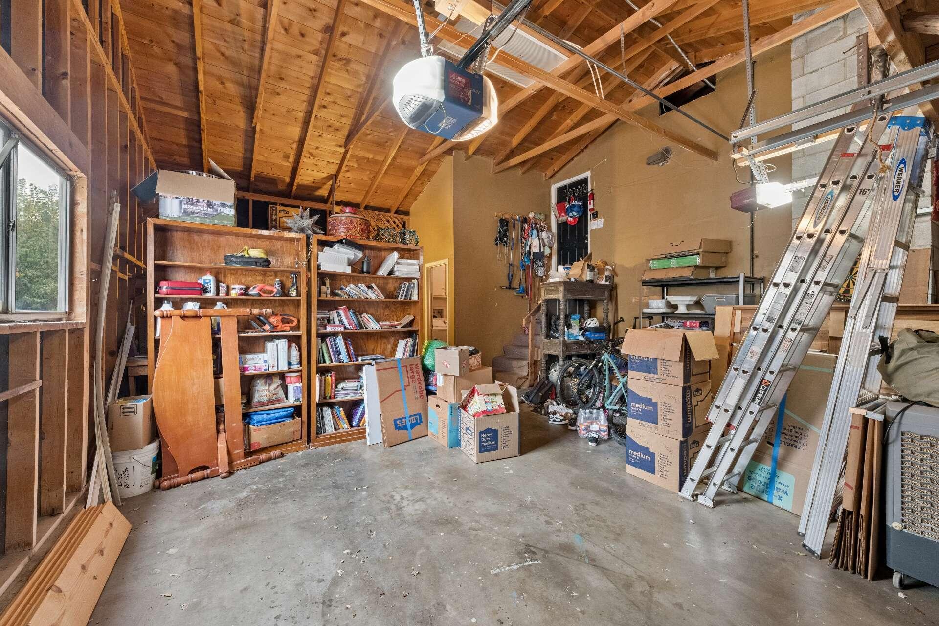 Photo 9 — 1820 Embudo Drive NE