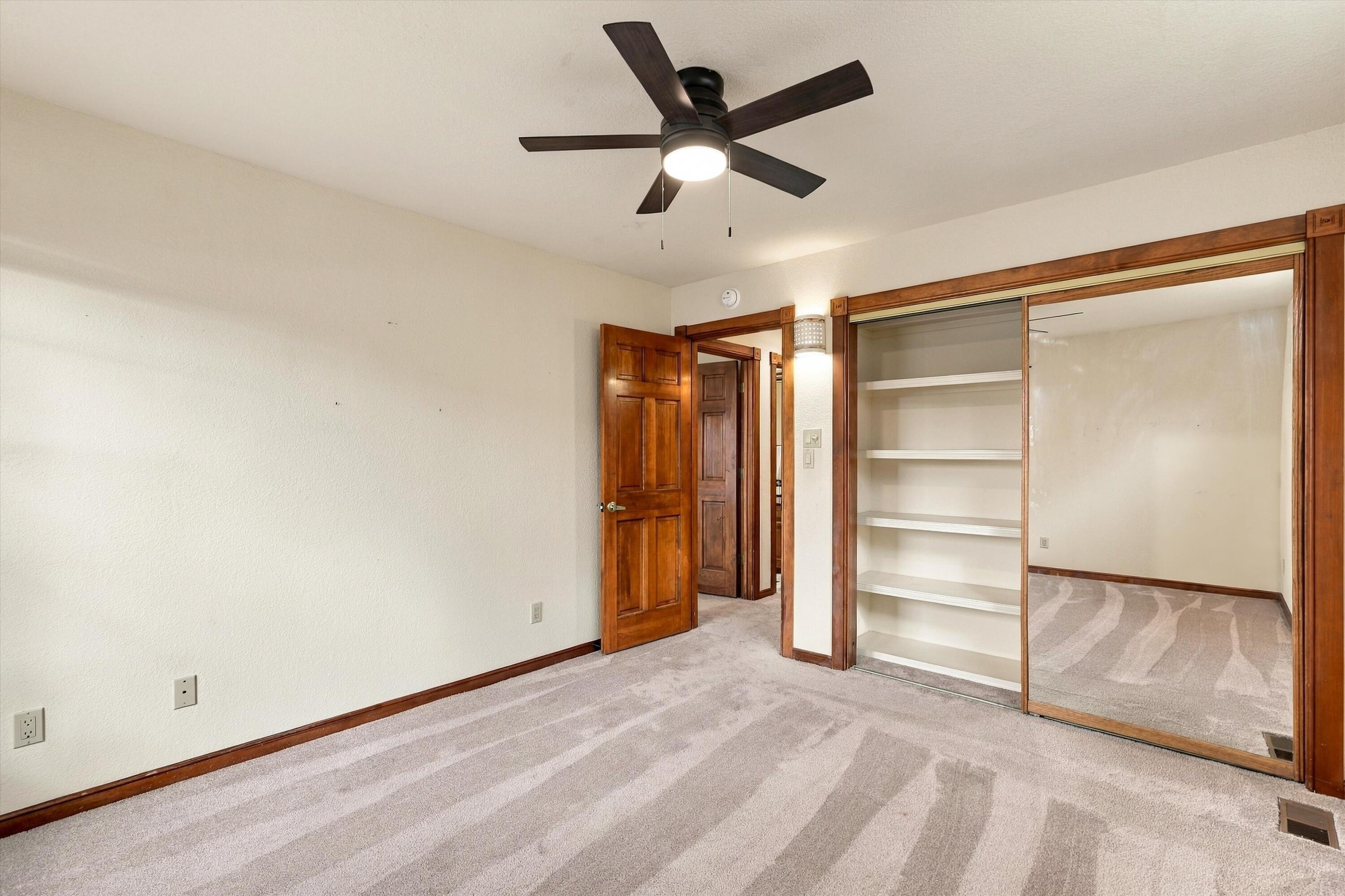 Photo 14 — 9215 Hagerman Avenue NE