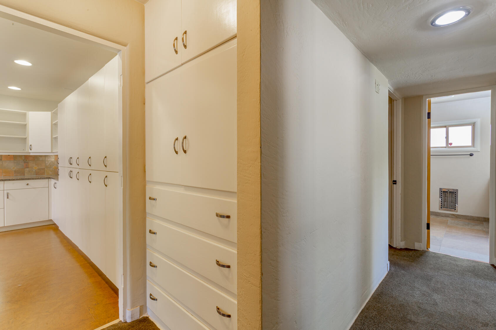 Photo 12 — 1621 Stanford Drive NE