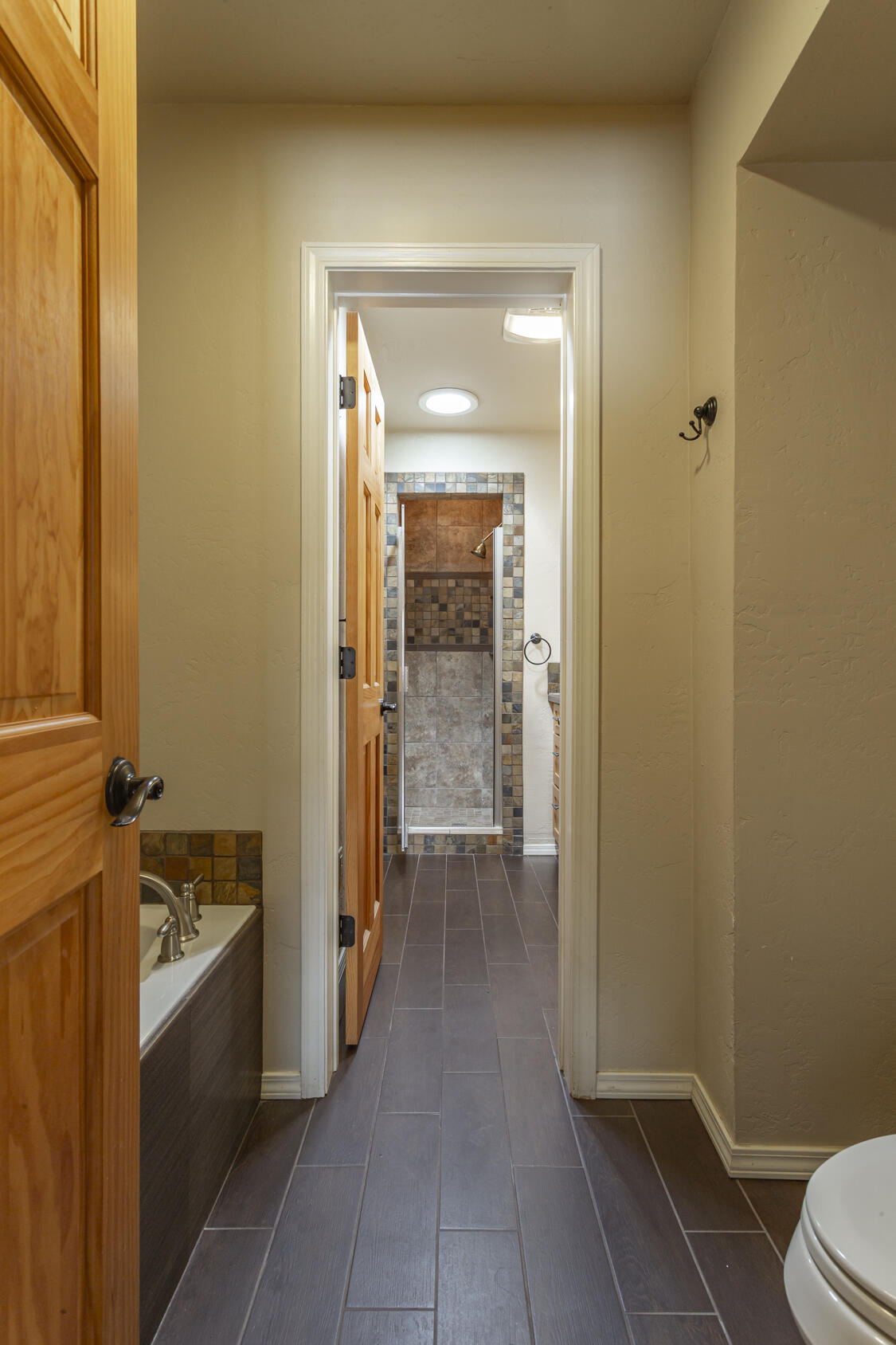 Photo 17 — 1621 Stanford Drive NE