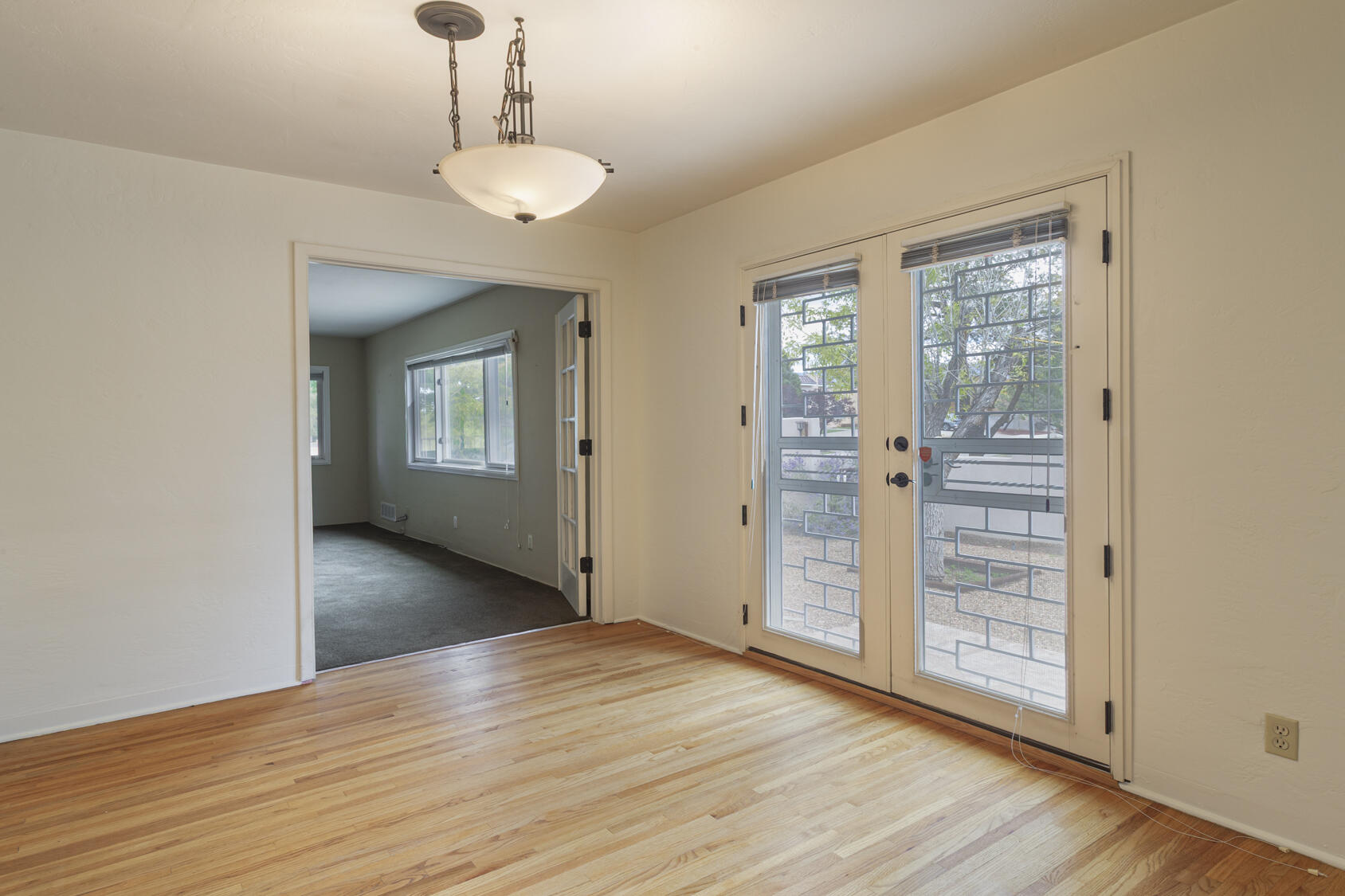 Photo 2 — 1621 Stanford Drive NE